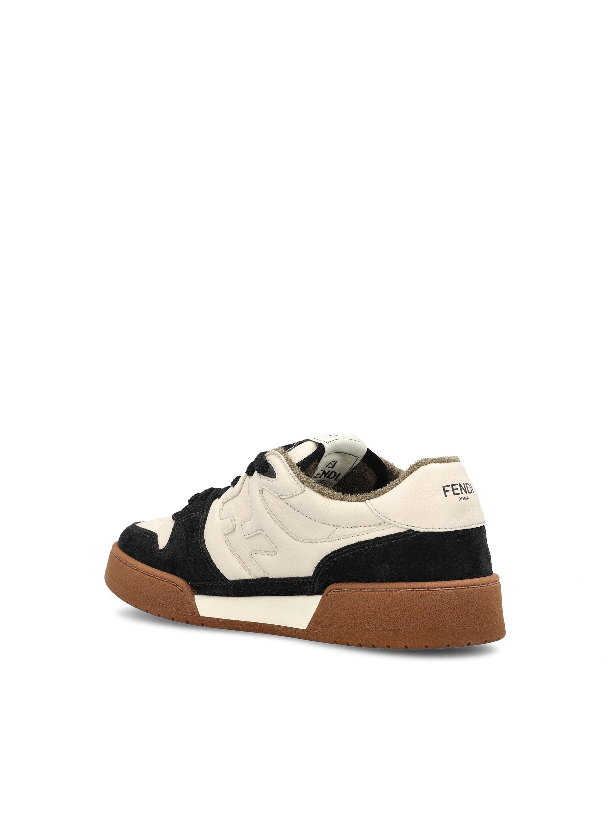 Sneakers realizzate in pelle di vitello. 8E8252 AHH2F1FZB FENDI 