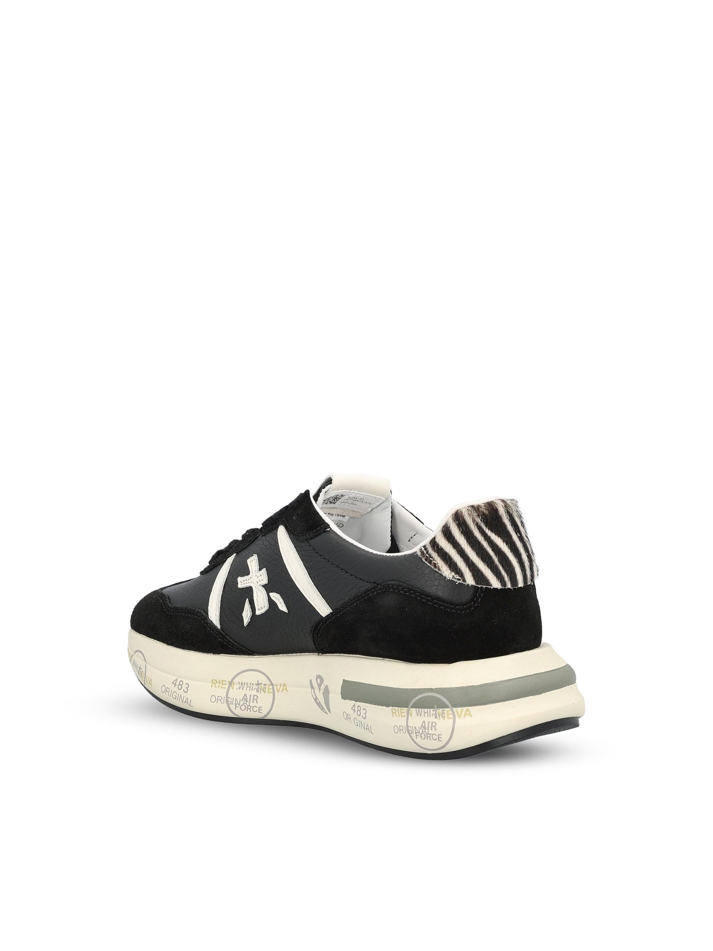 Sneakers realizzate in pelle di vitello e poliammide. CASSIE 7681 PREMIATA 