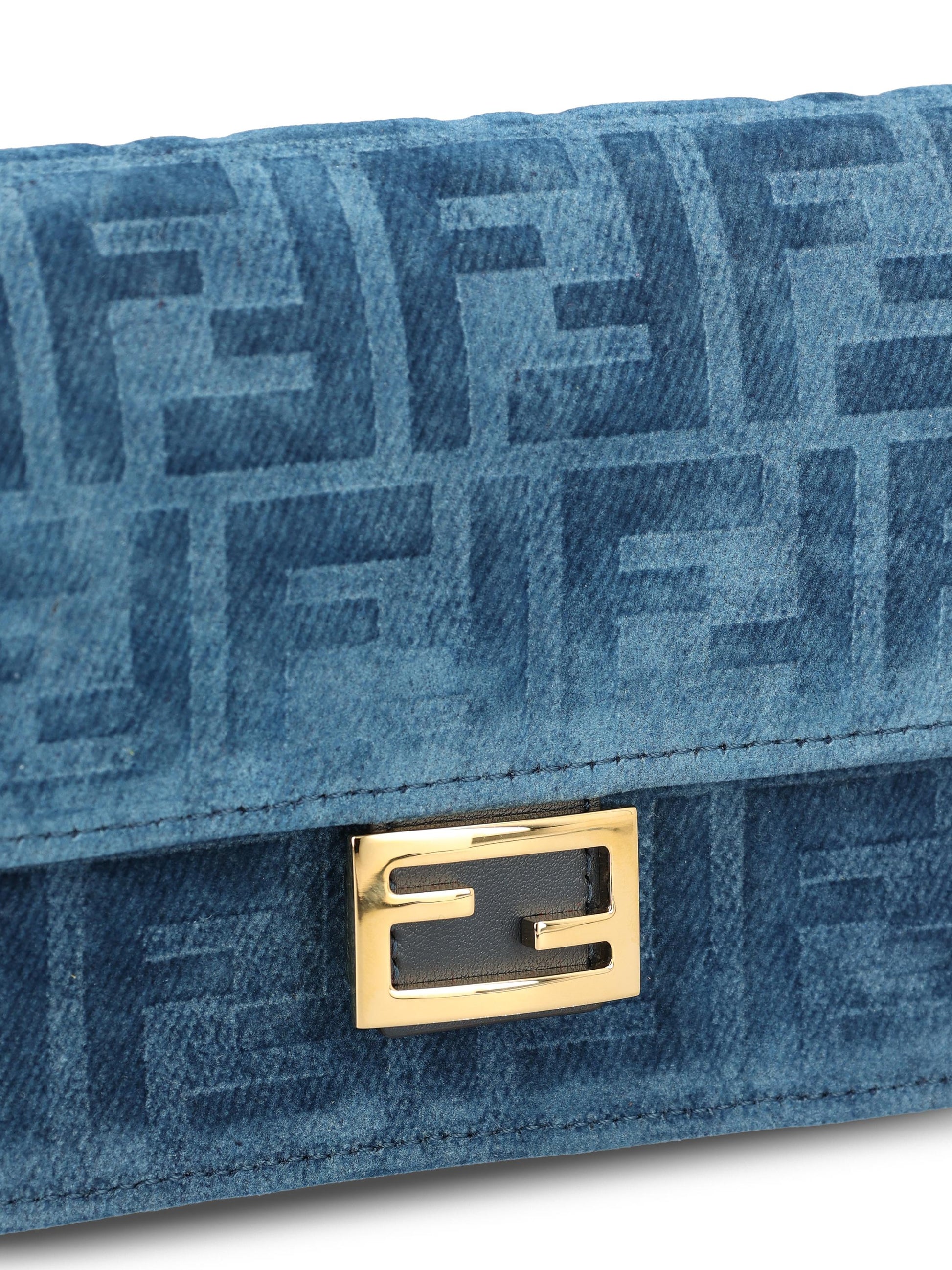  8M0498 AW5HF1UJW FENDI 