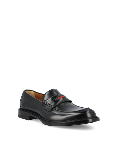 Mocassini realizzati in pelle di vitello. 838136 AAEYD1060 GUCCI 