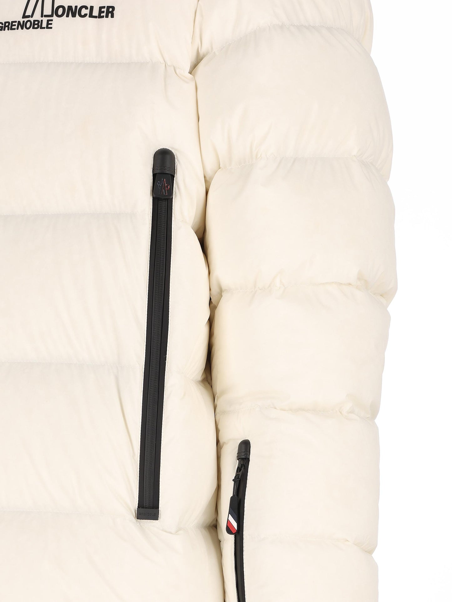 Piumino realizzato in poliammide. M1A00050 539X6036 MONCLER GRENOBLE 