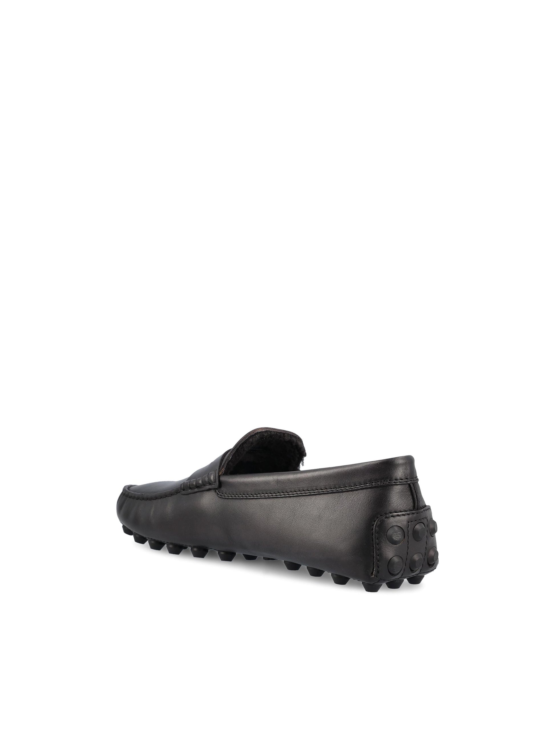 Mocassino realizzato in pelle di vitello. XXM52K00641CE7 B999 TOD'S 