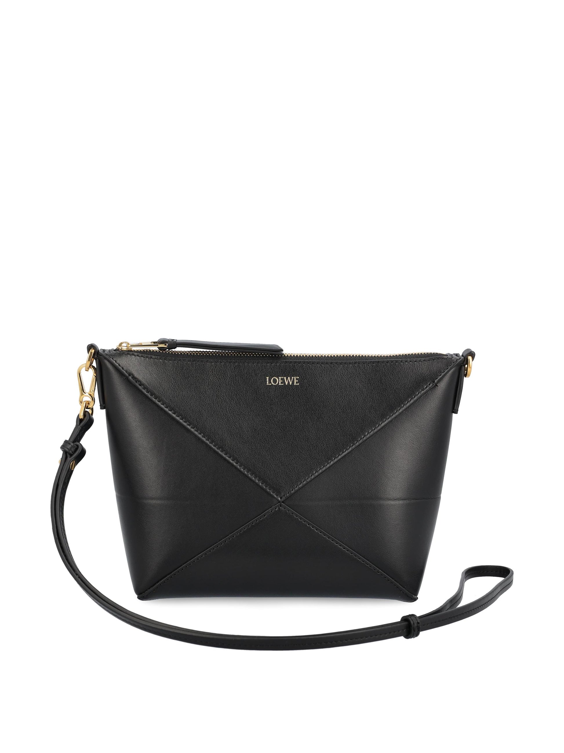 Pochette realizzata in pelle di vitello. C510PT1X01 1100 LOEWE 