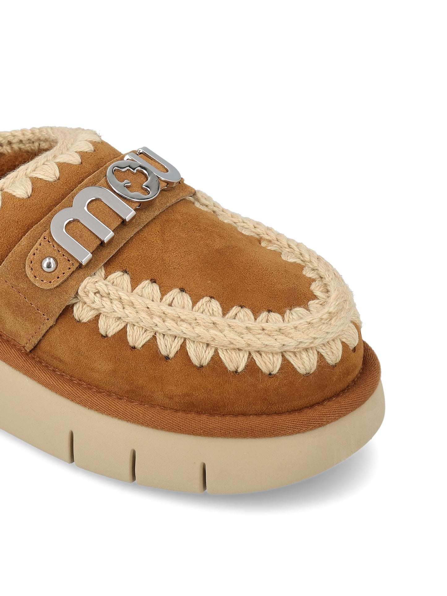 Slide realizzate in vera pelle di montone. FW531001A COG MOU 