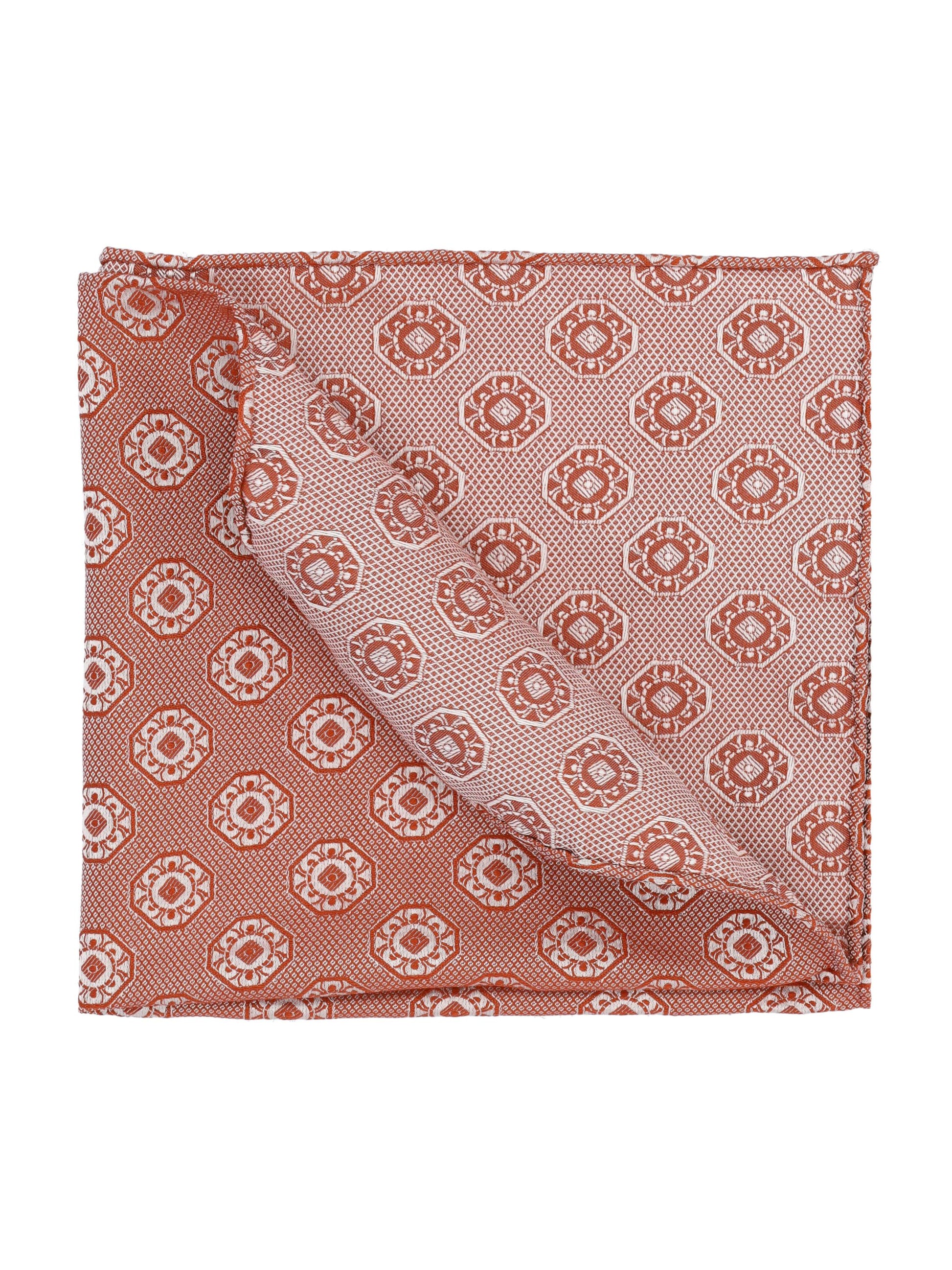 Pochette realizzata in seta. MX8740091 C002 BRUNELLO CUCINELLI 