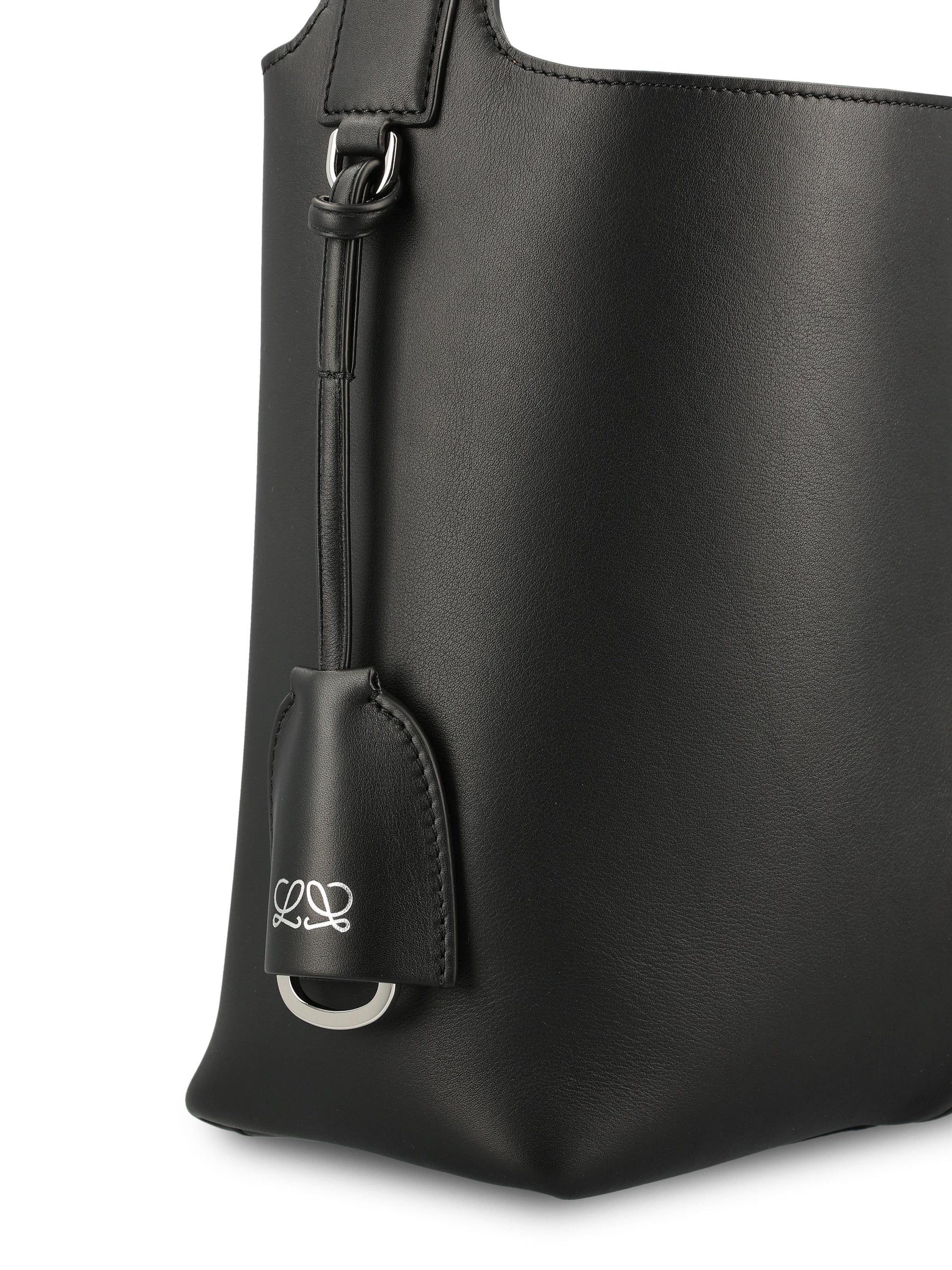 Borsa realizzata in pelle di vitello. AWRAWRPX01 1100 LOEWE 