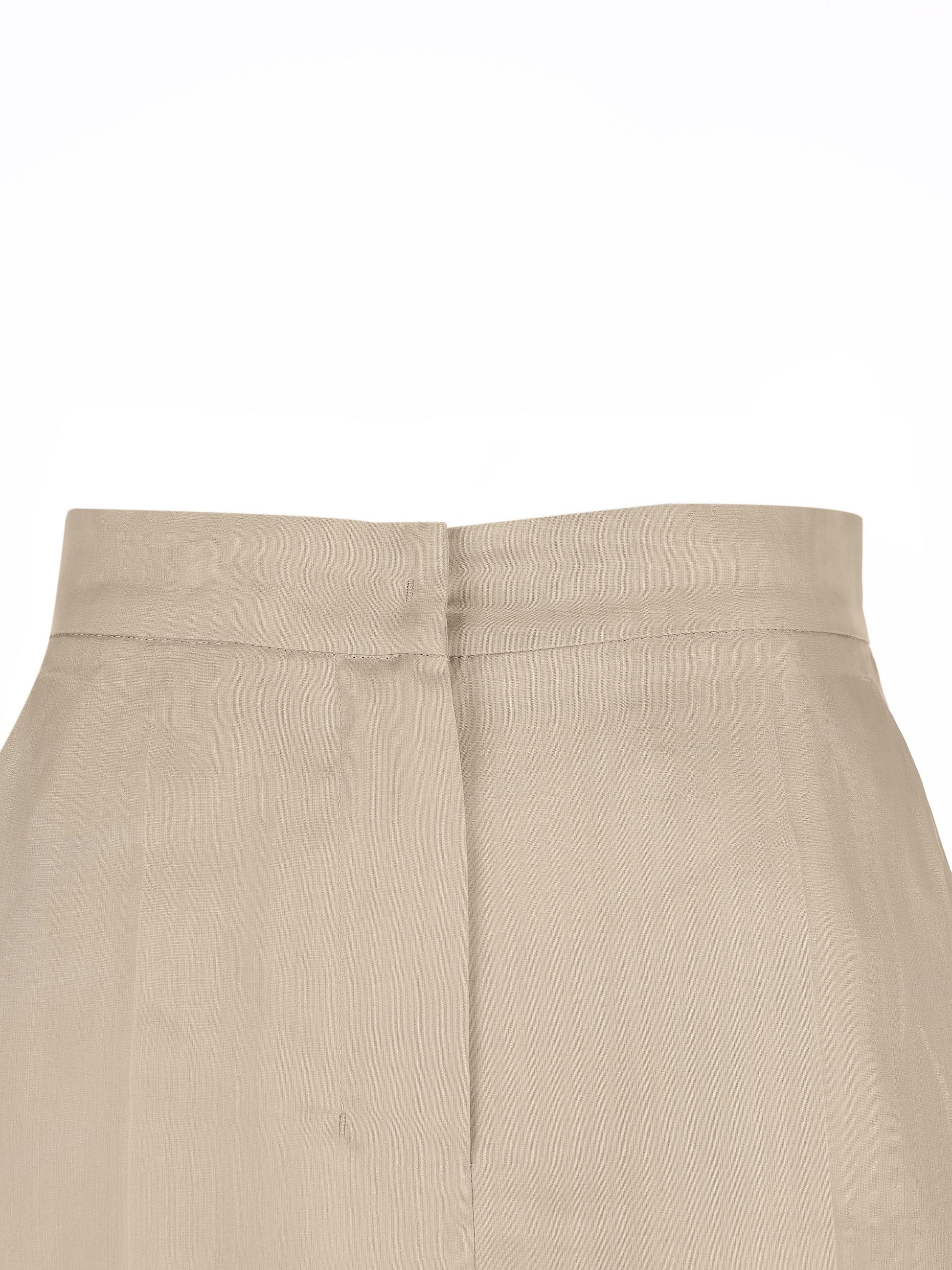 Pantaloni realizzati in seta. 2611131044600 001 MAX MARA 