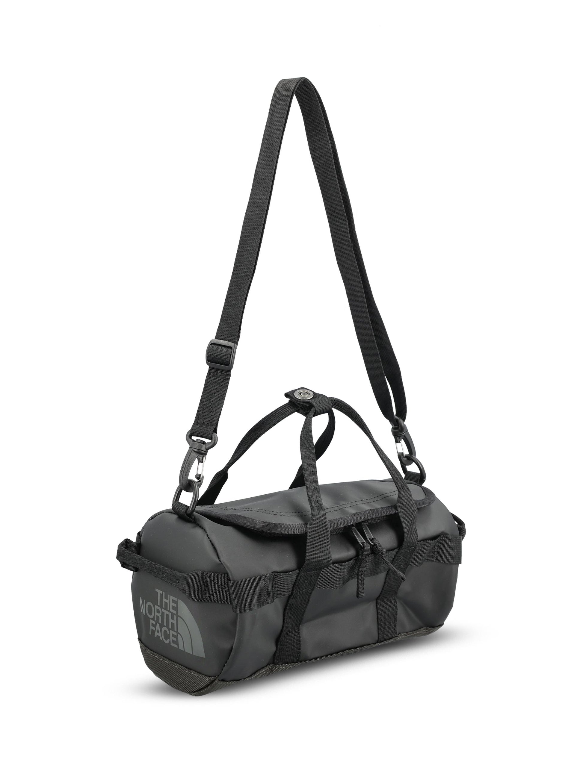 Borsone realizzato in poliestere riciclato. NF0A8GJ8 KT01 THE NORTH FACE 