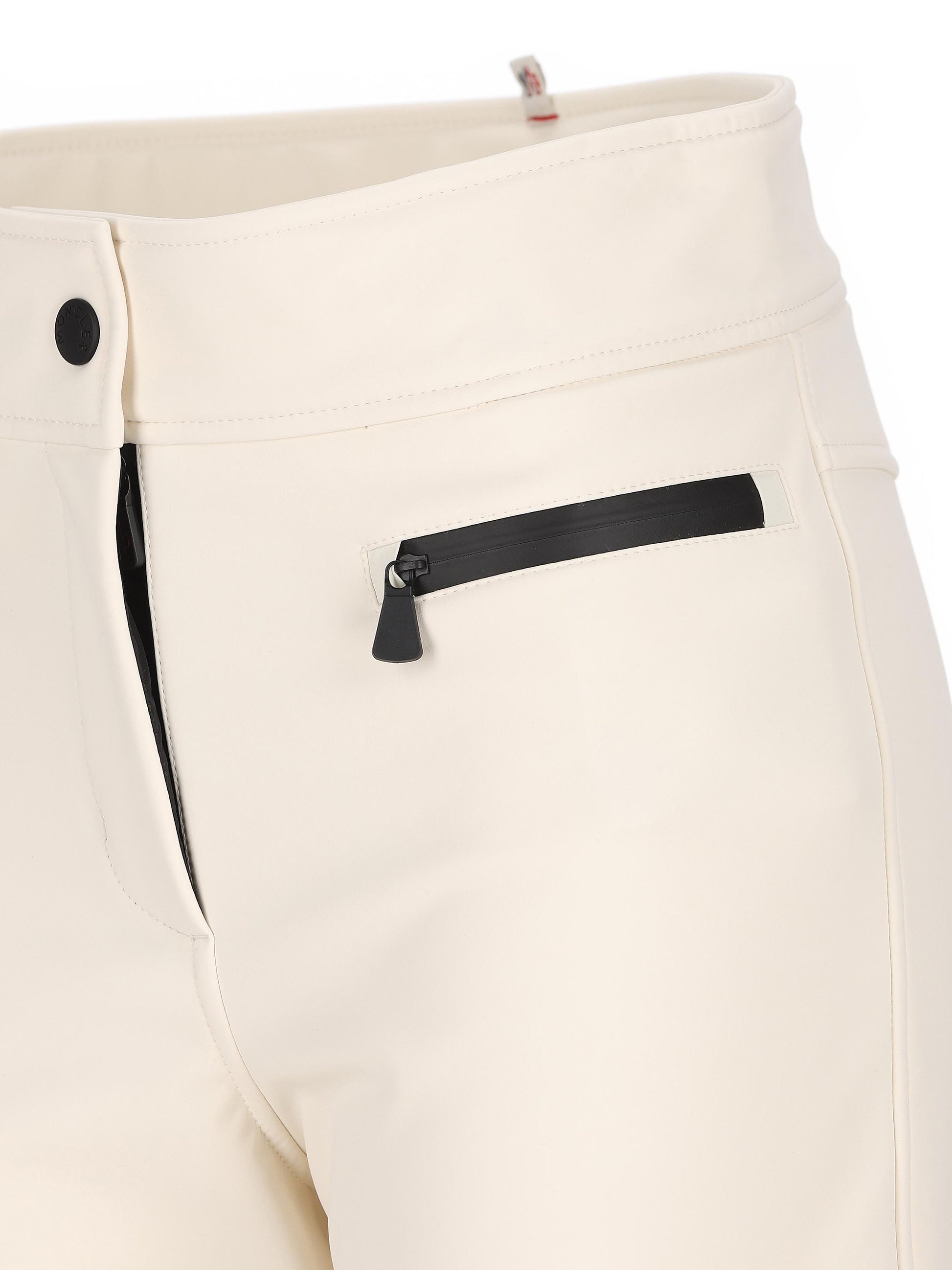 Pantaloni realizzati in poliestere. W2G00017 5983S04B MONCLER GRENOBLE 