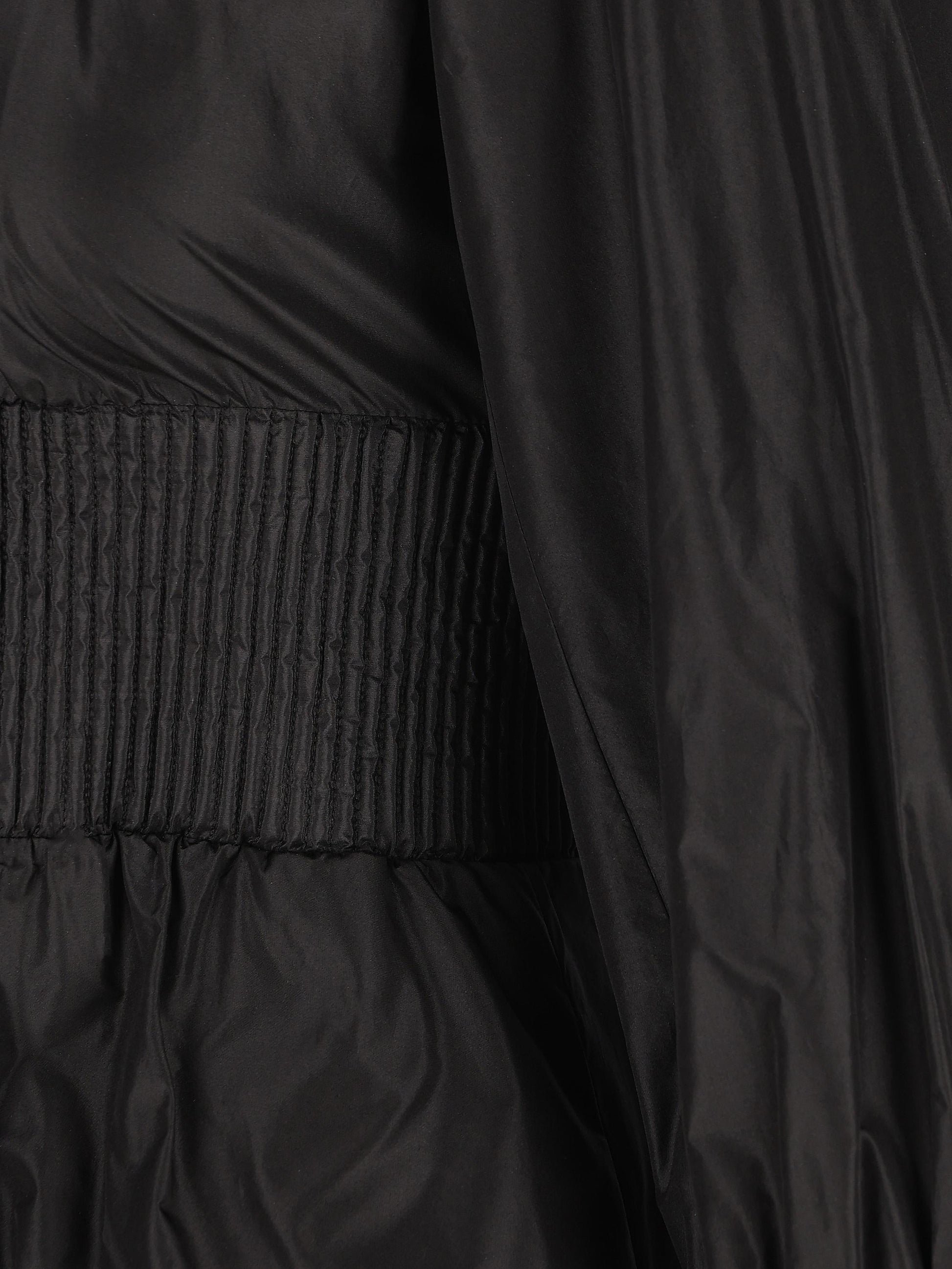 Abito realizzato in seta. FDD511 AW7CF0GME FENDI 