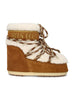 Stivale realizzato in pelle di pecora e pelle scamosciata. 80D1409580 MA03 MOON BOOT 
