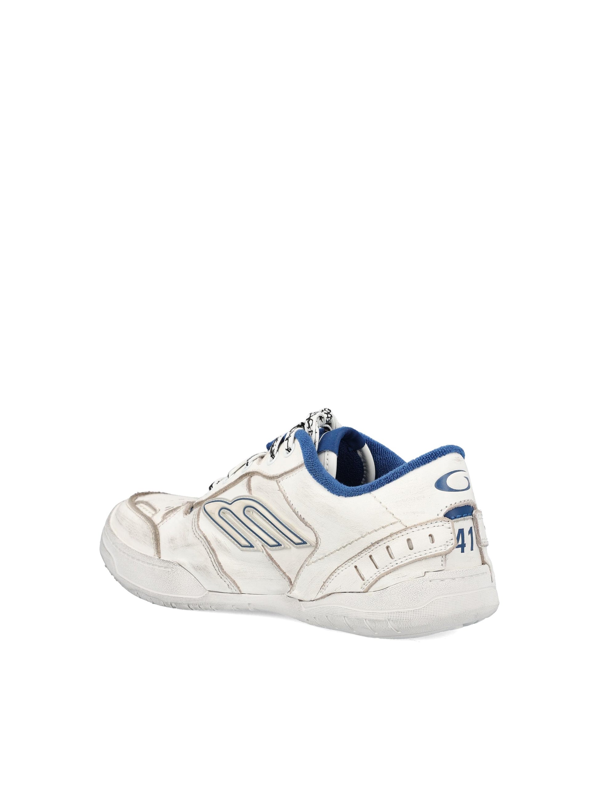 Sneakers realizzate in pelle di vacchetta. 841765 WCURB9141 BALENCIAGA 