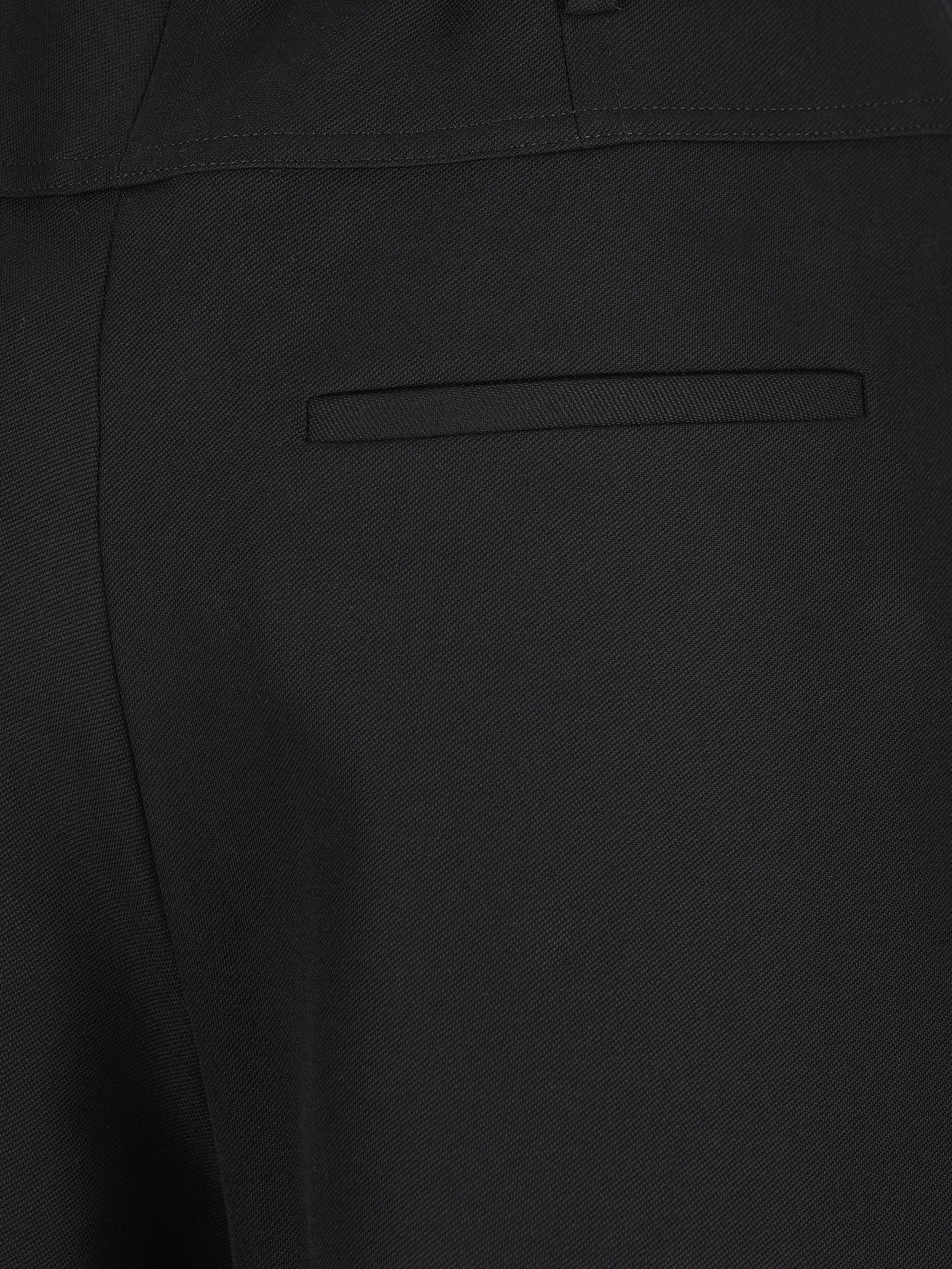 Pantaloni realizzati in lana. FR6673 AJYFF0GME FENDI 