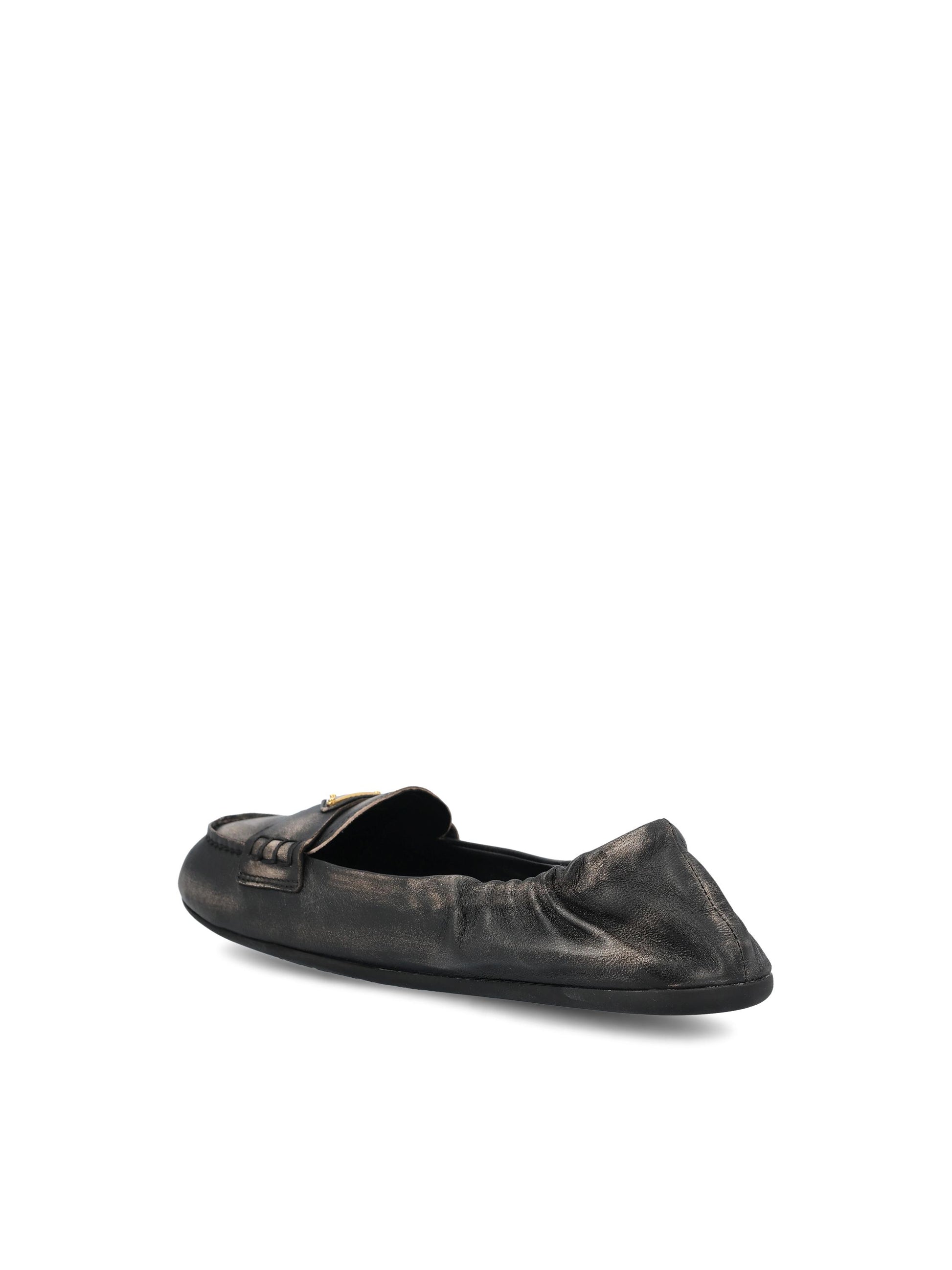 Mocassini realizzati in pelle di agnello. 1D922N 6H3F0002 PRADA 