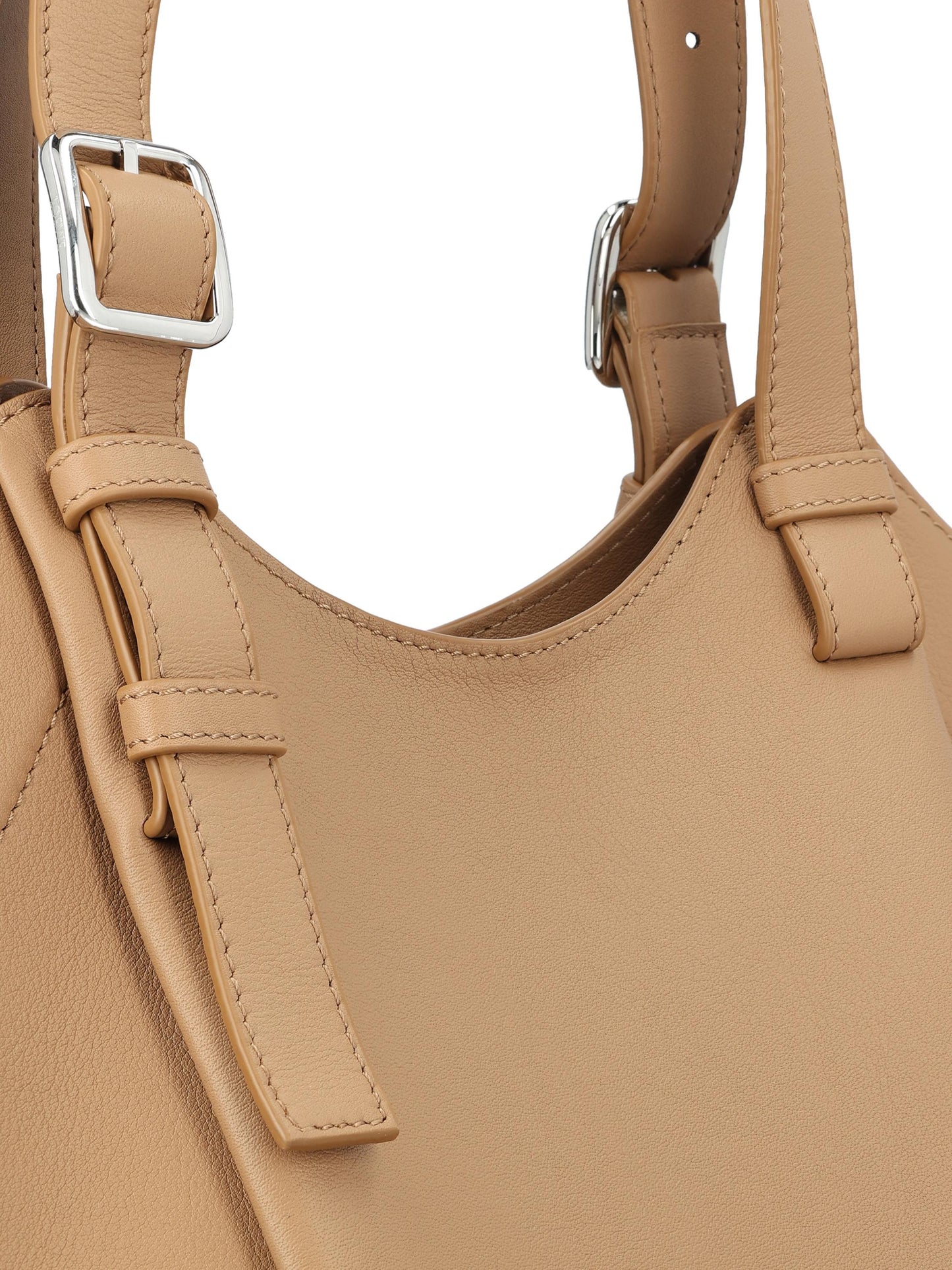 Borsa realizzata in pelle di vitello. A538HHBX07 9579 LOEWE 