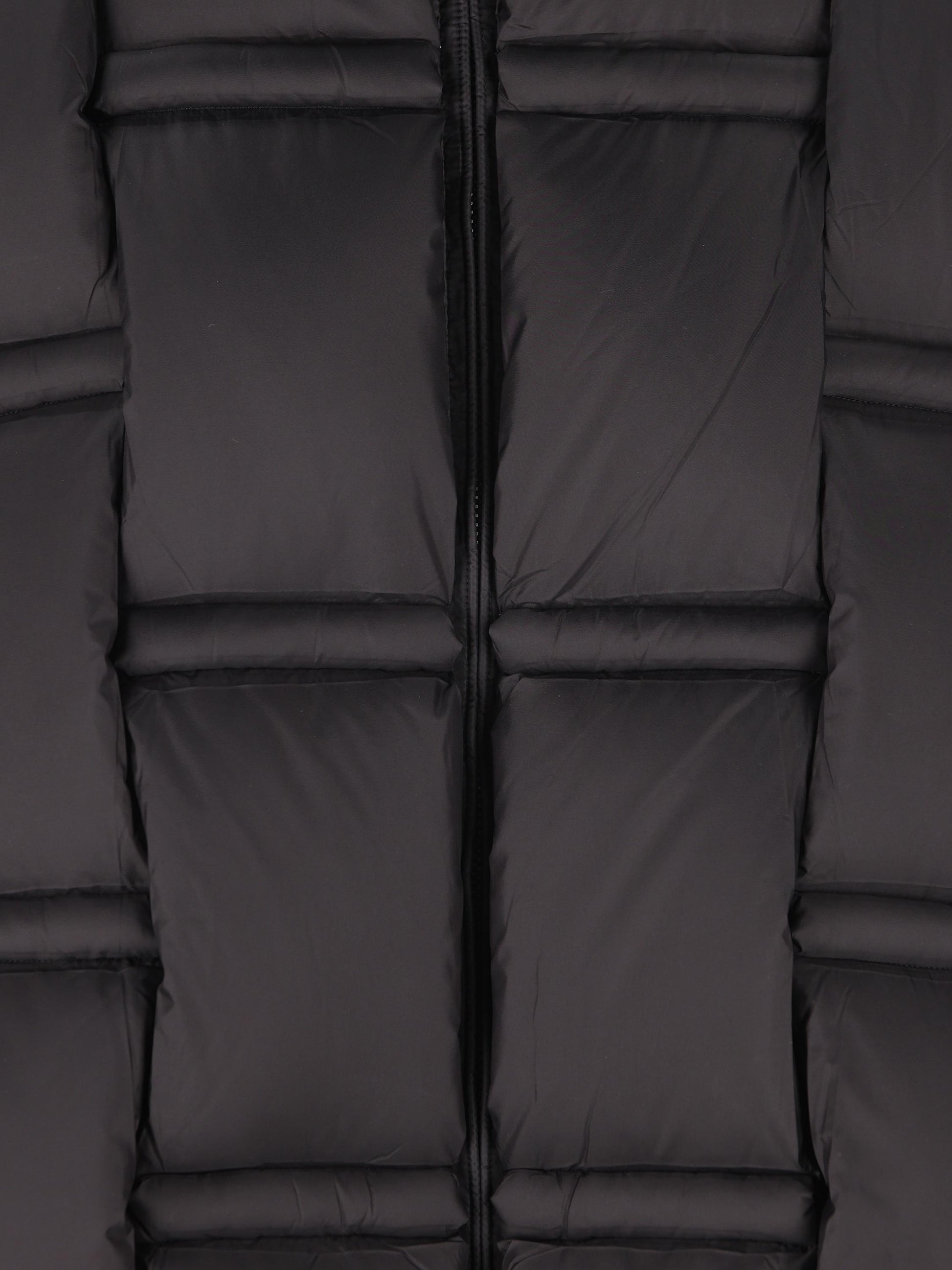 Piumino realizzato in nylon. CRDJ082 02 RAXXY 