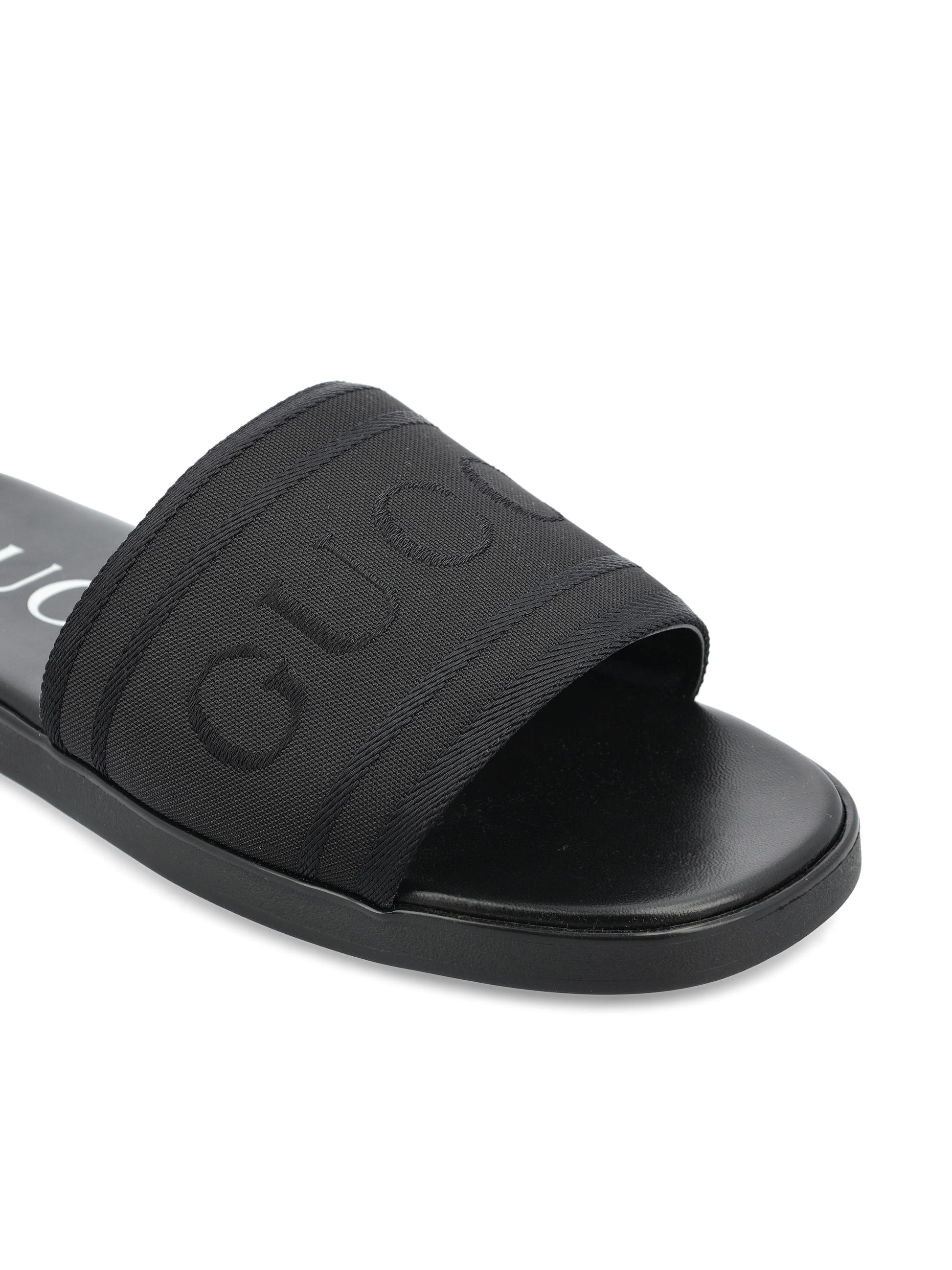 Sandali realizzati in tessuto jacquard 854485 HAAN91000 GUCCI 