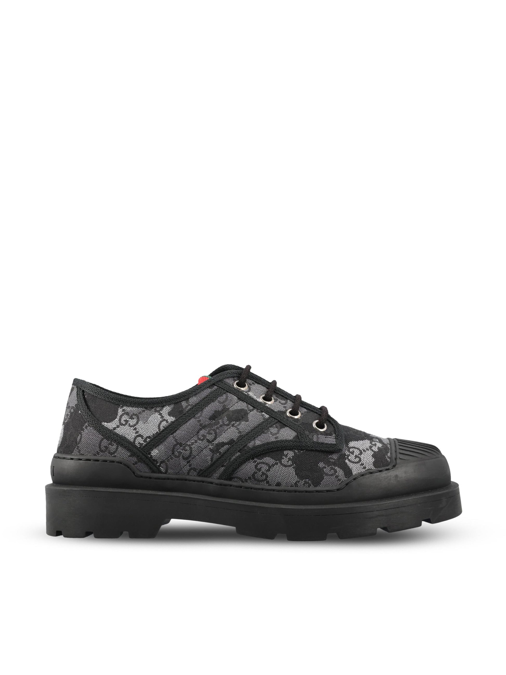 Stringata realizzata in tessuto GG. 848027 FAFLX8466 GUCCI 
