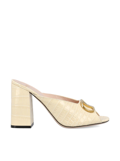 Sandali realizzati in pelle. 8W2S0NW6LUR REN VALENTINO GARAVANI 