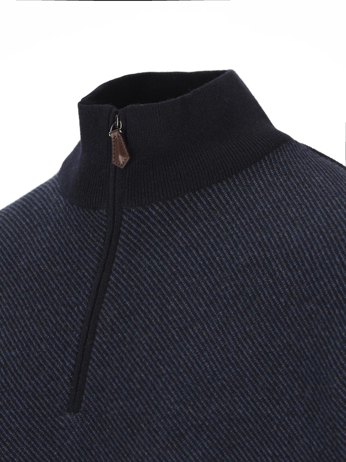 Maglia realizzata in cashmere. FAP5949 J16U LORO PIANA 
