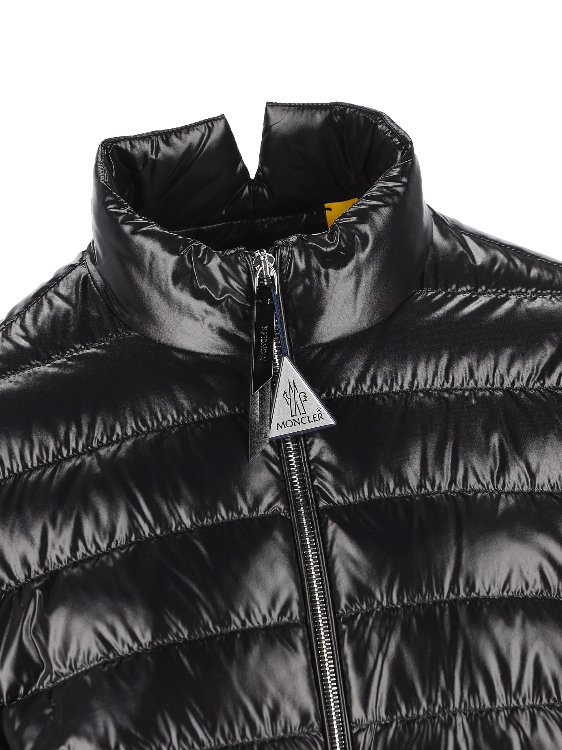 Piumino realizzato in poliammide. W1A00004 M6525999 MONCLER - EDWARD ENNINFUL 