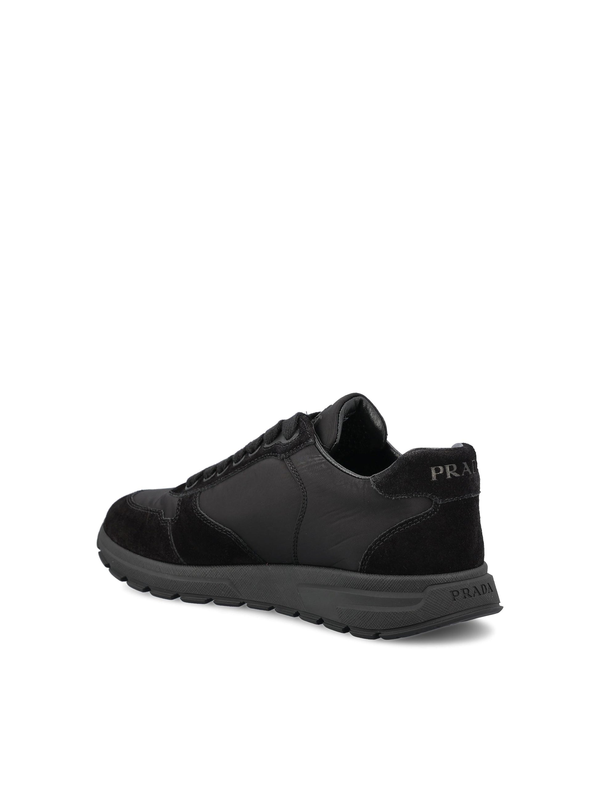 Sneakers realizzate in poliammide riciclata. 1E021O D7CF0002 PRADA 