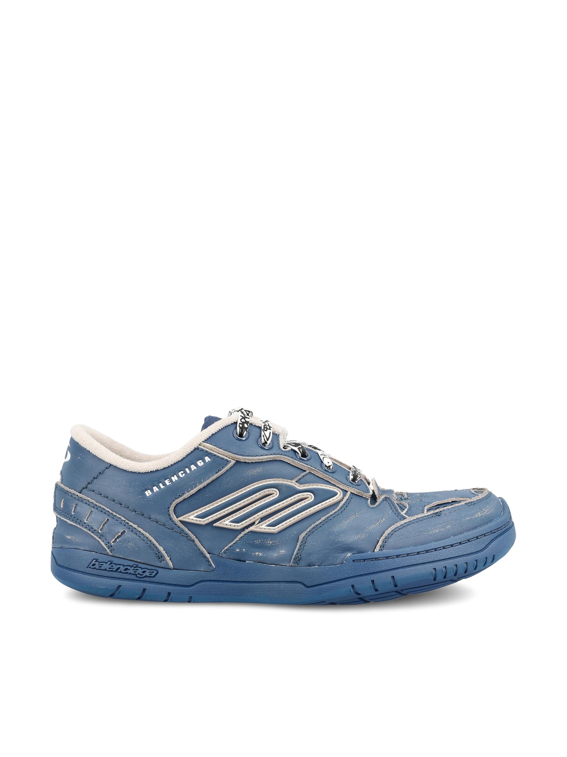 Sneakers realizzate in pelle di vacchetta. 841765 WCURS4090 BALENCIAGA 