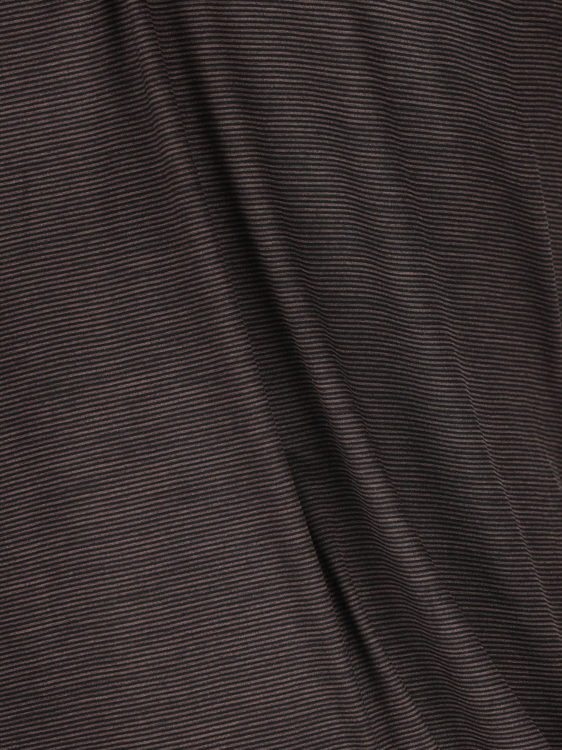 T-Shirt realizzata in lana. 858314 Y38AS1079 SAINT LAURENT 