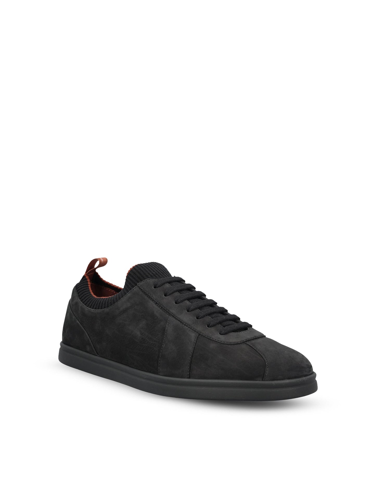 Sneakers realizzate in pelle di vitello. FAP7422 8000 LORO PIANA 