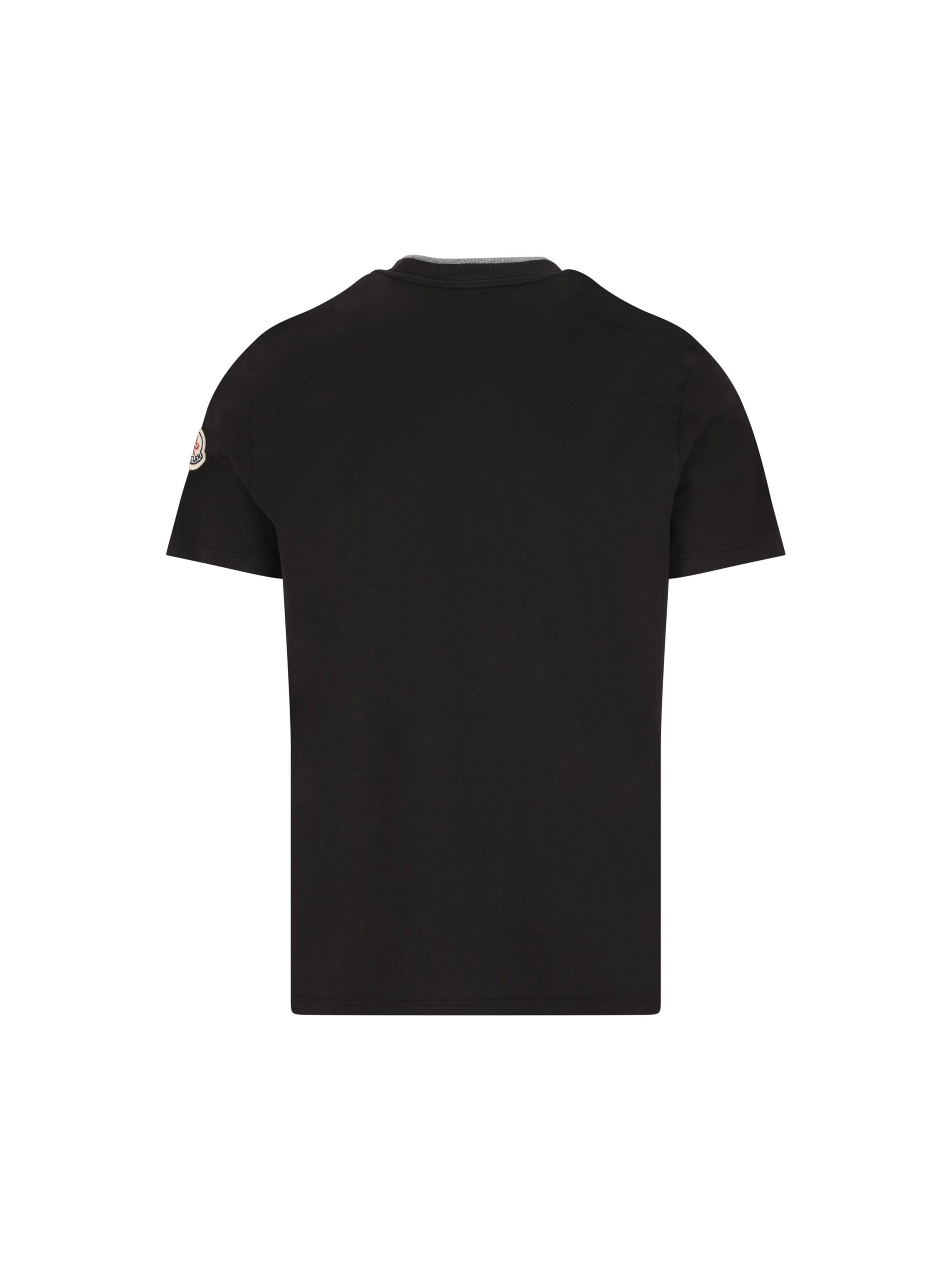 T-Shirt realizzata in cotone. M8C00015 89AYY999 MONCLER 