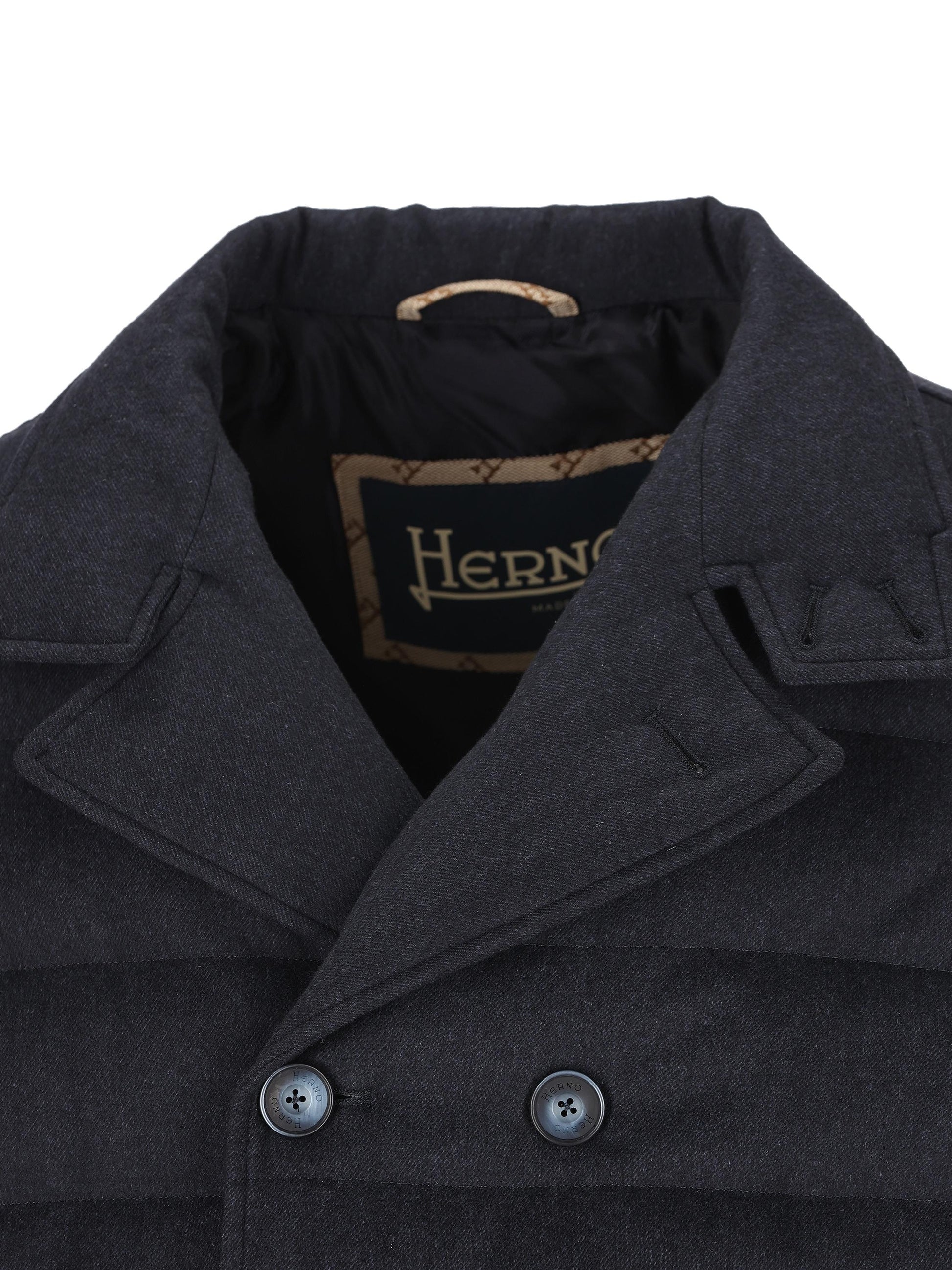 Piumino realizzato in seta e cashmere. PI001260U 380879200 HERNO 