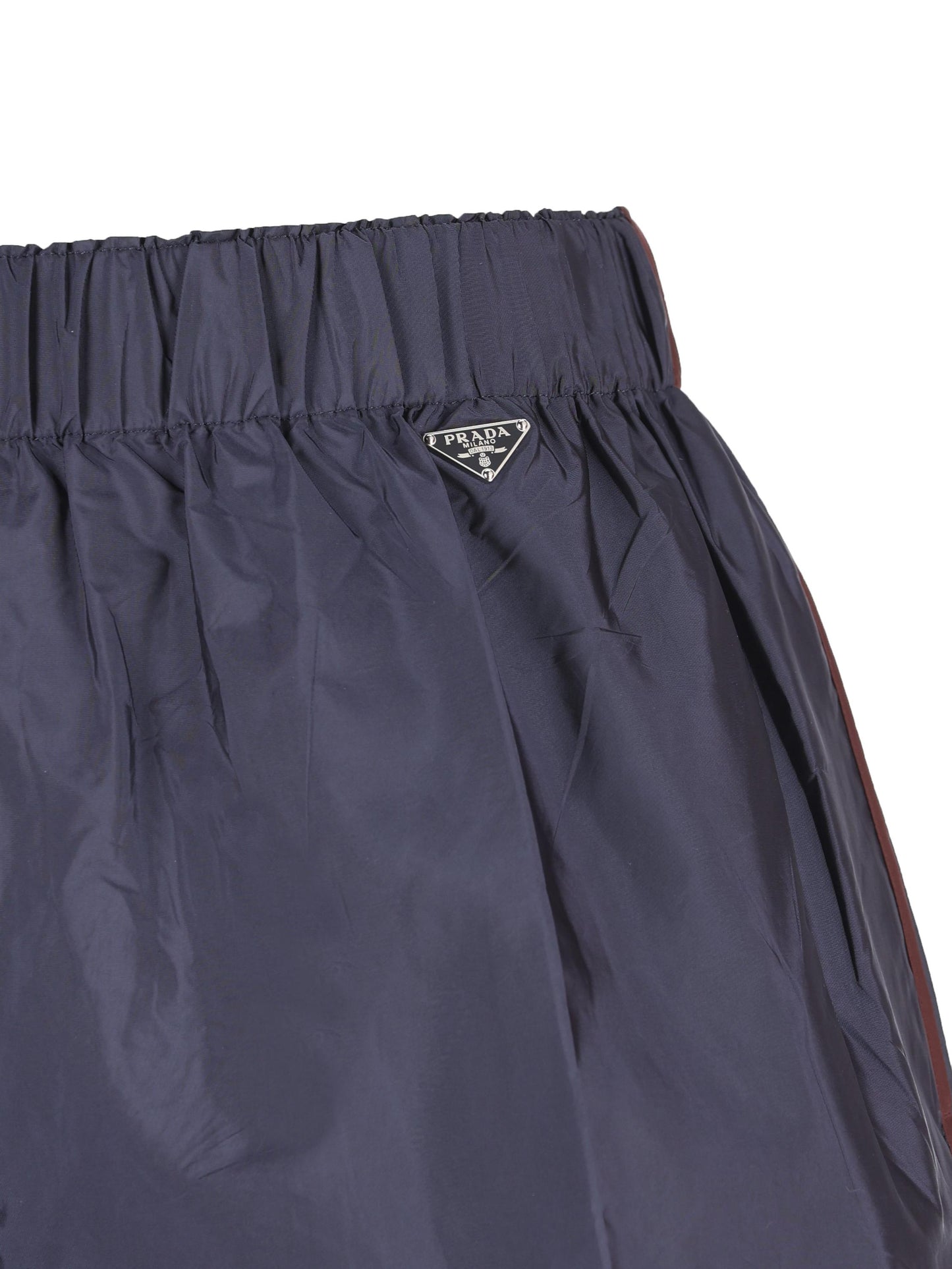 Shorts realizzati in poliammide riciclata. 22H941 1WQ9F04WW PRADA 