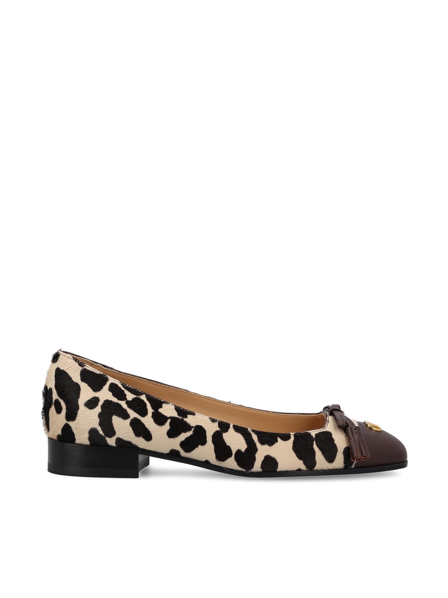 Ballerine realizzate in pelle di vitello. 7W2S0MR8ESS BNB VALENTINO GARAVANI 