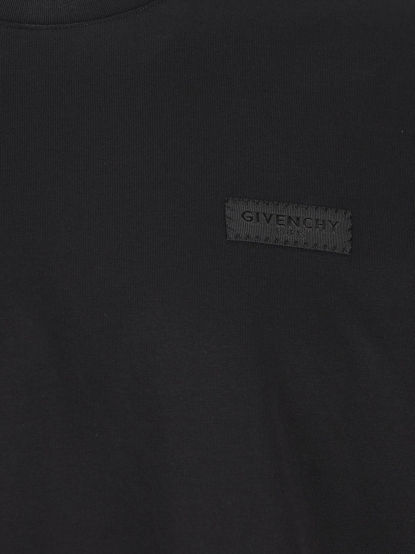 T-Shirt realizzata in cotone. BM71NK3YSJ 001 GIVENCHY 
