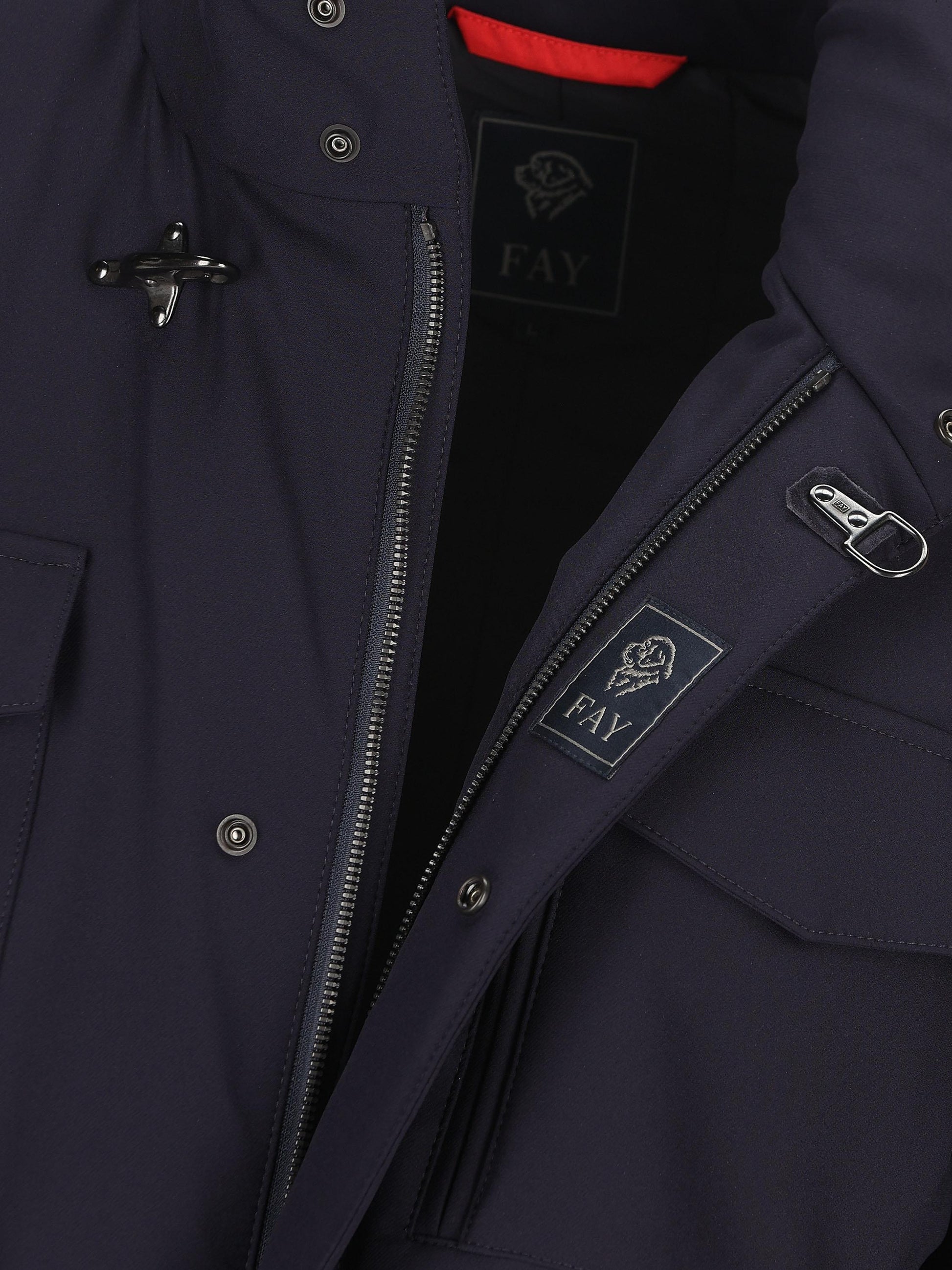 Giacca realizzata in poliammide ed elastan. NAM1949057JWGS U807 FAY 