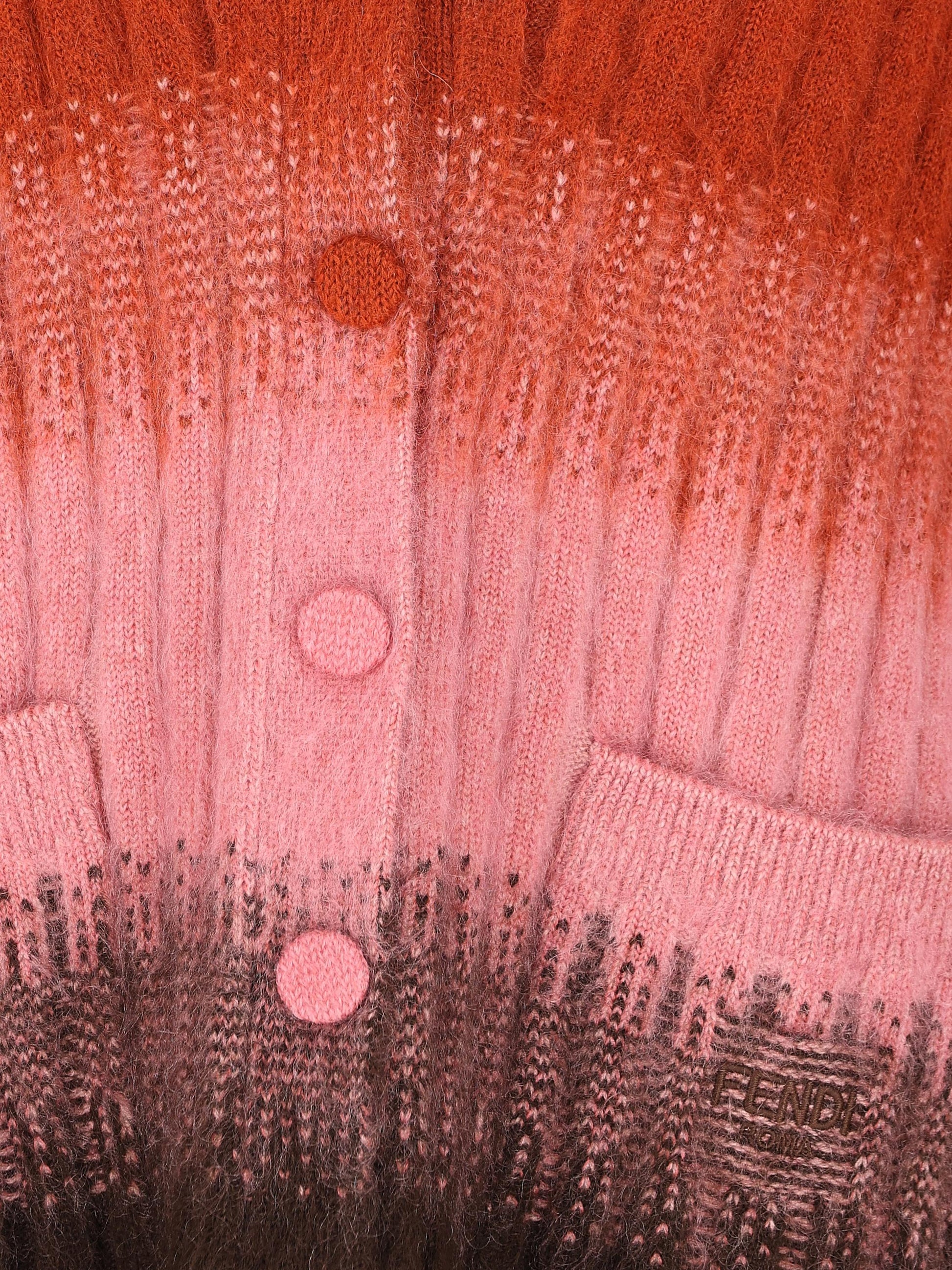 Maglia realizzata in mohair. FZXE17 AYLTF1TIN FENDI 
