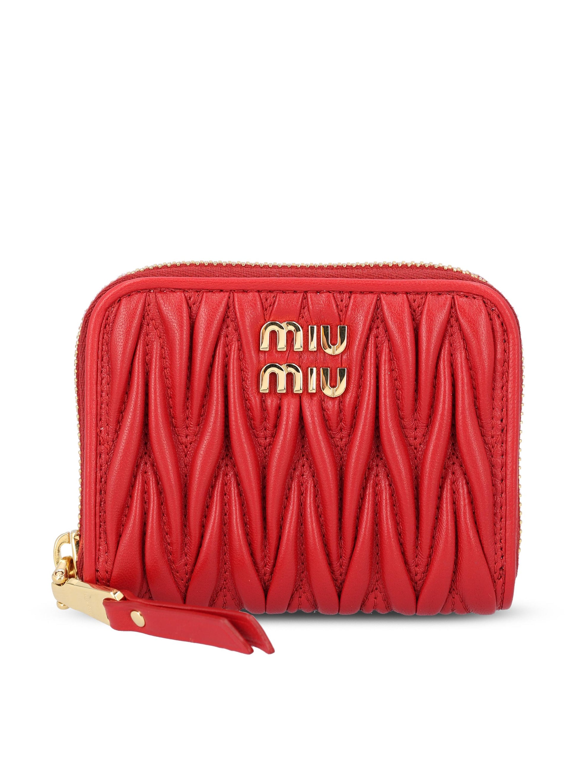 Portamonete realizzato in pelle di agnello. 5MM268 AFPPF0011 MIU MIU 