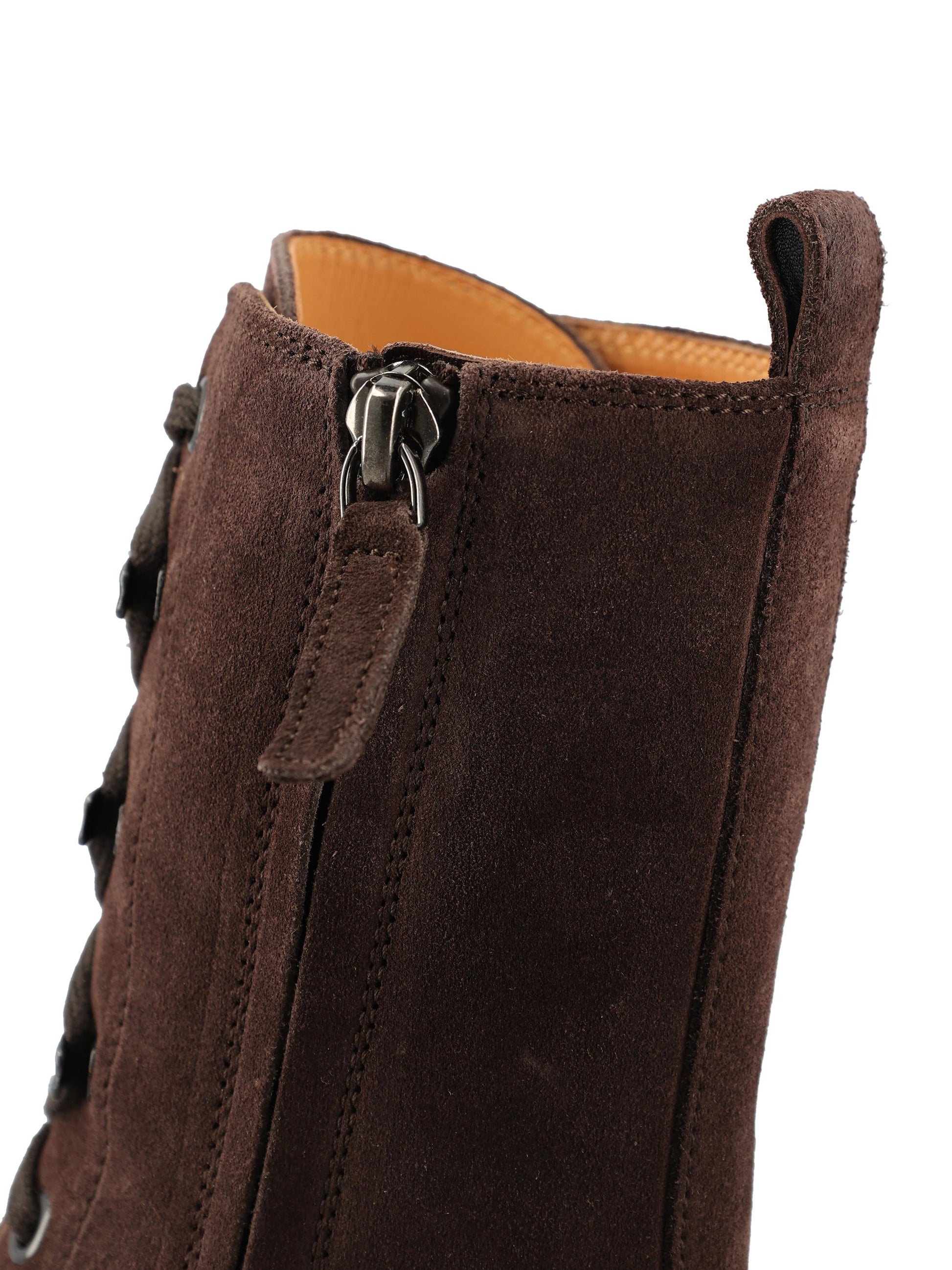 Stivale realizzato in pelle di vitello scamosciata. XXW84L0JU70RE0 S808 TOD'S 