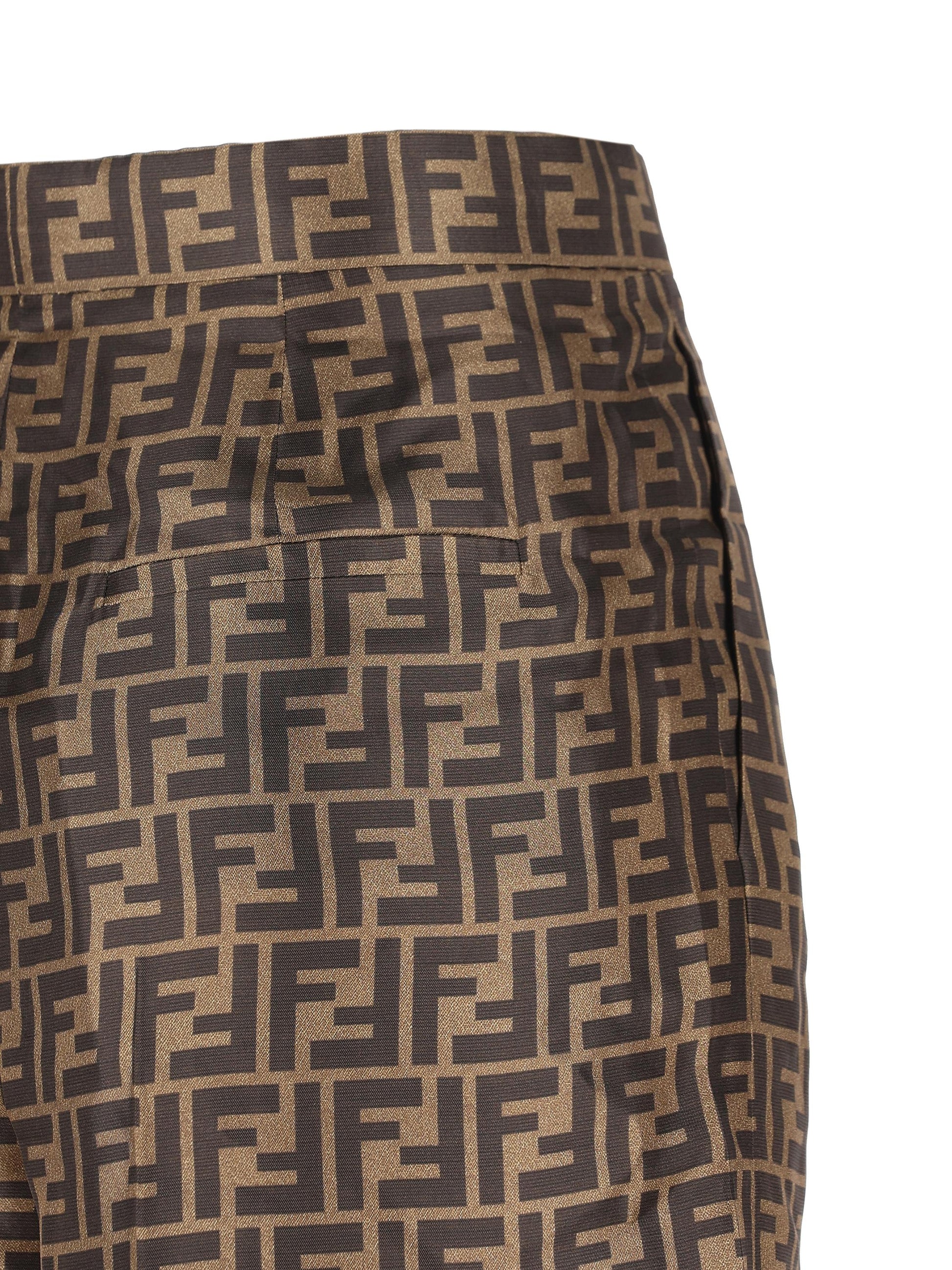 Pantaloni realizzati in seta. FR6606 A8G3F118W FENDI 