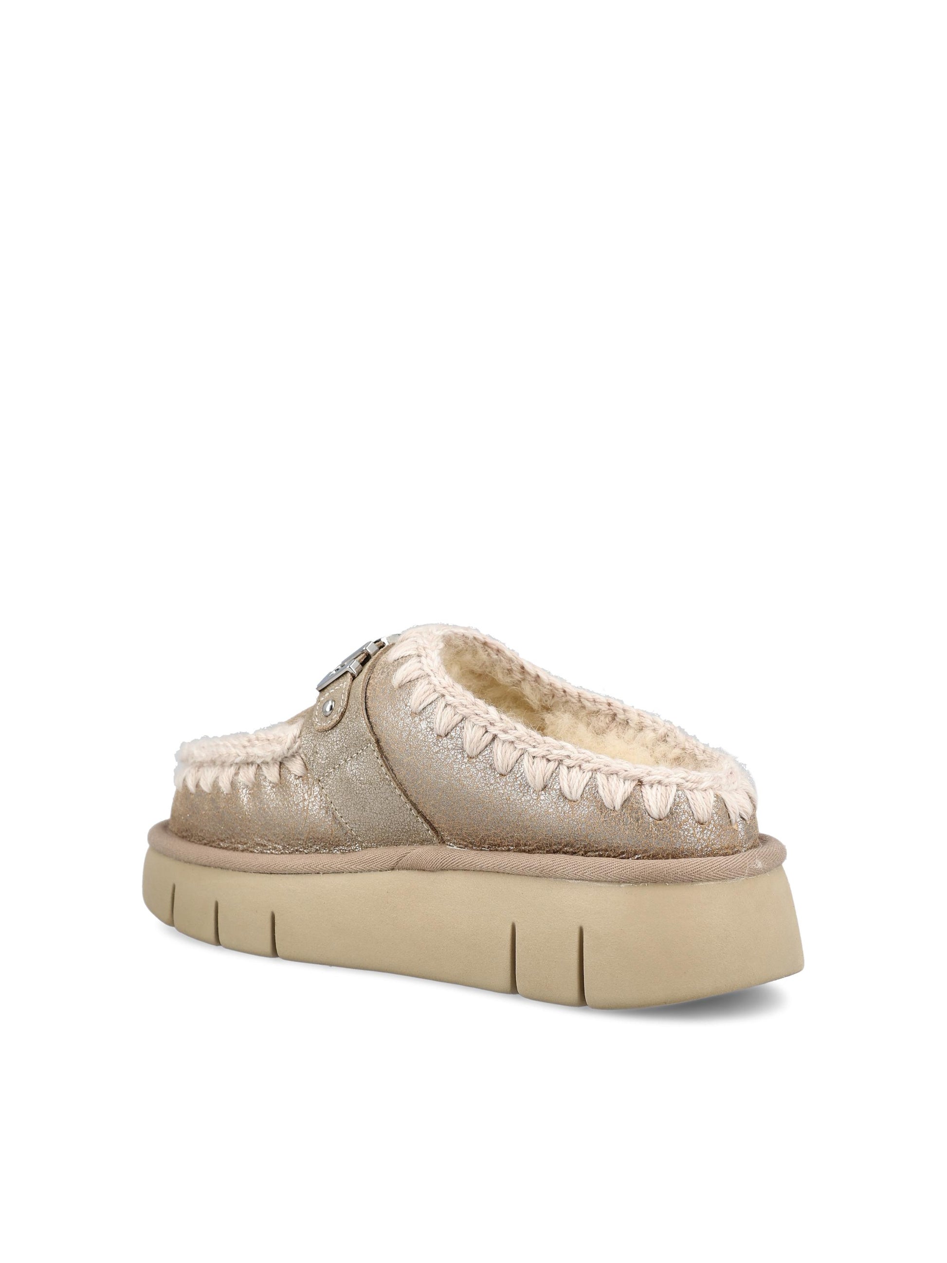 Sabot realizzati in pelle. FW531001B STME MOU 