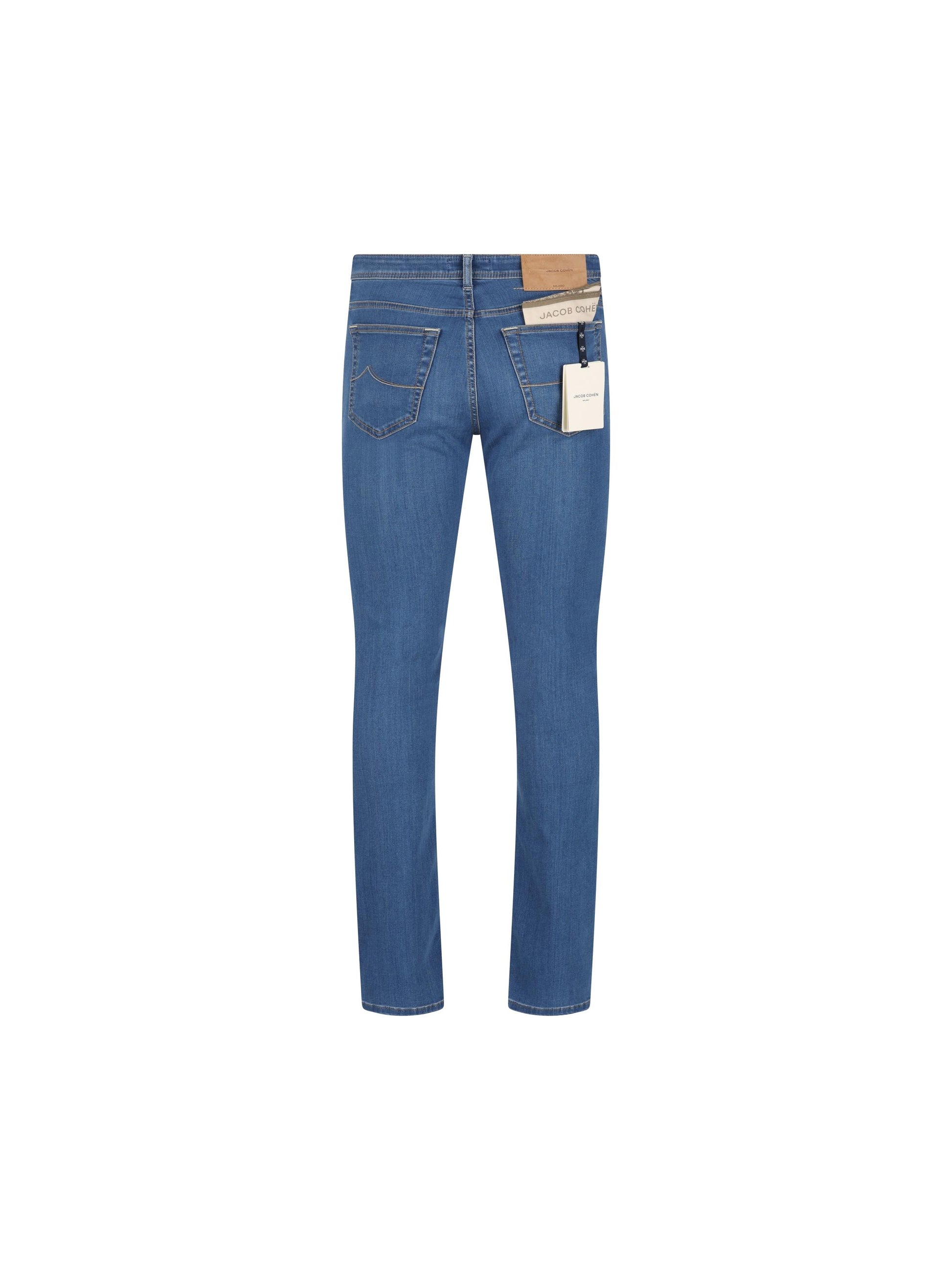 Pantaloni realizzati in viscosa e cotone. QE004057 P3582V2200D JACOB COHËN 
