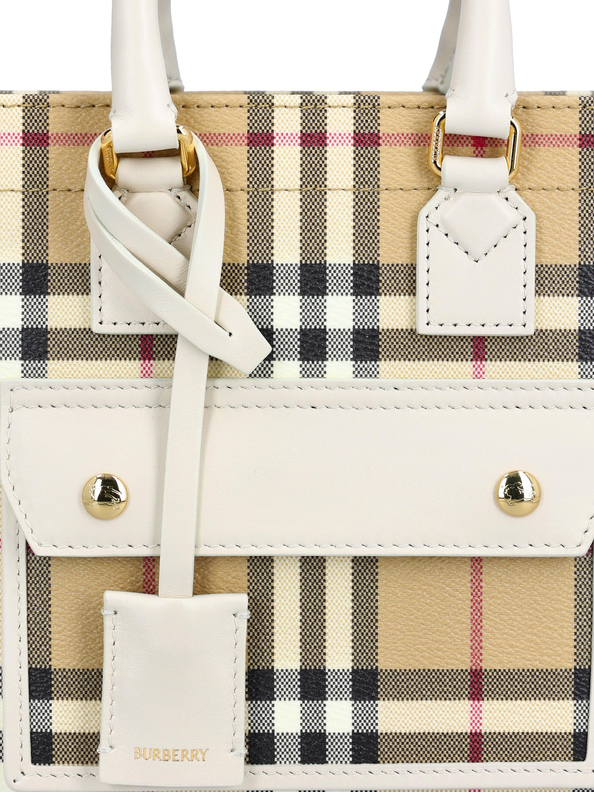 Borsa realizzata in poliuretano. 8125134 B7348 BURBERRY 