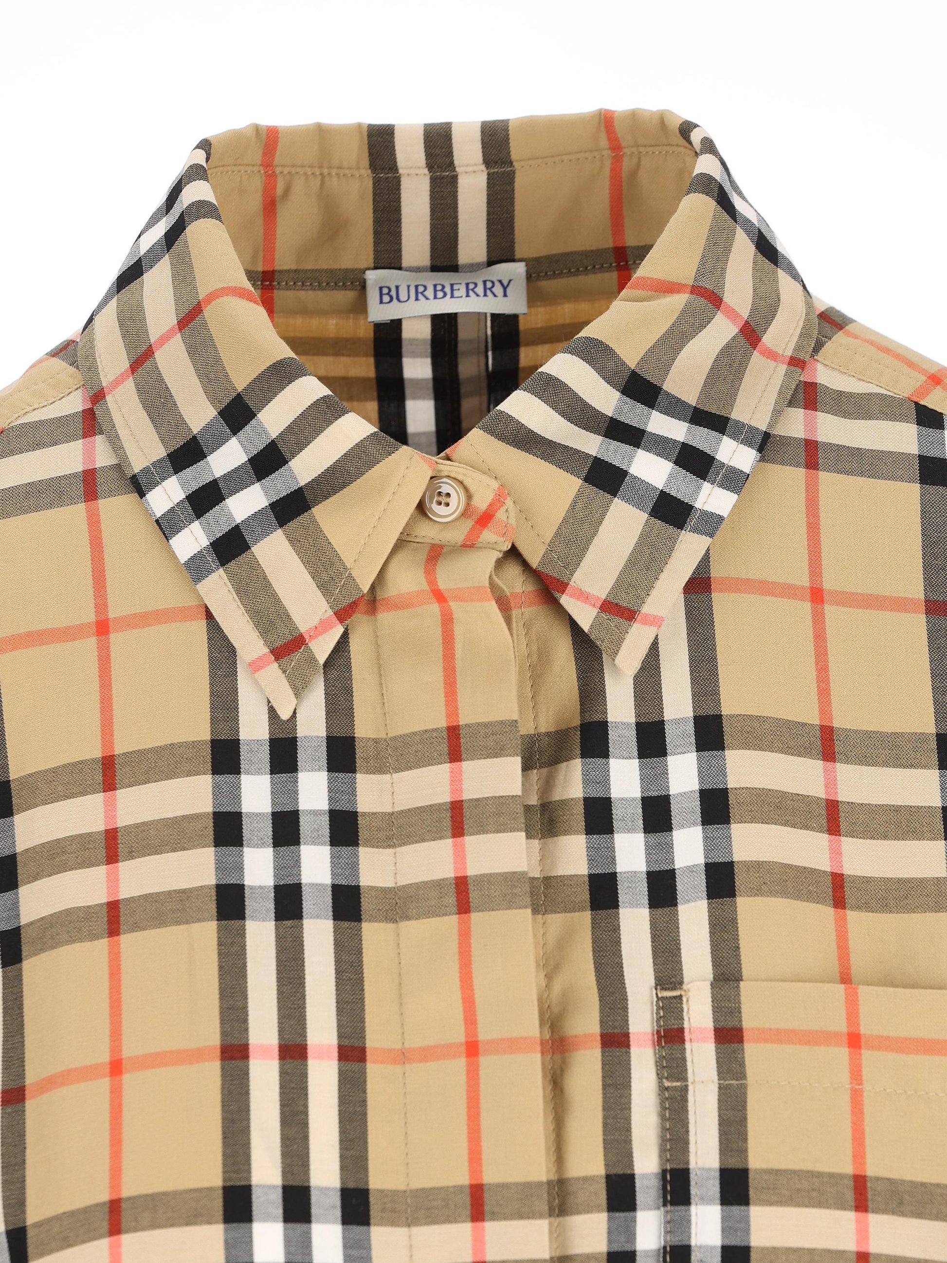 Abito realizzato in cotone. 8118880 B9368 BURBERRY 