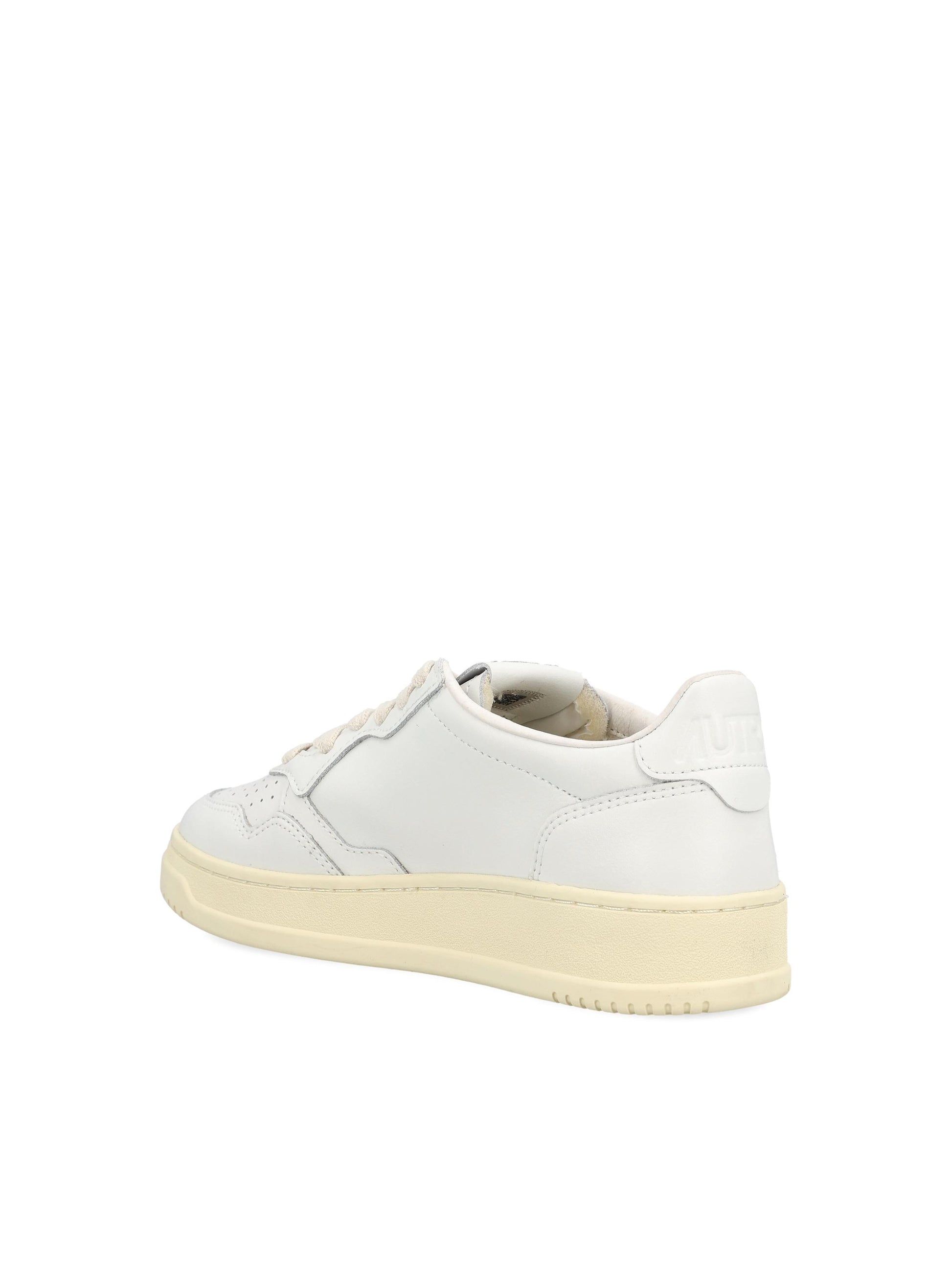 Sneakers realizzate in pelle. AULW LL15 AUTRY 