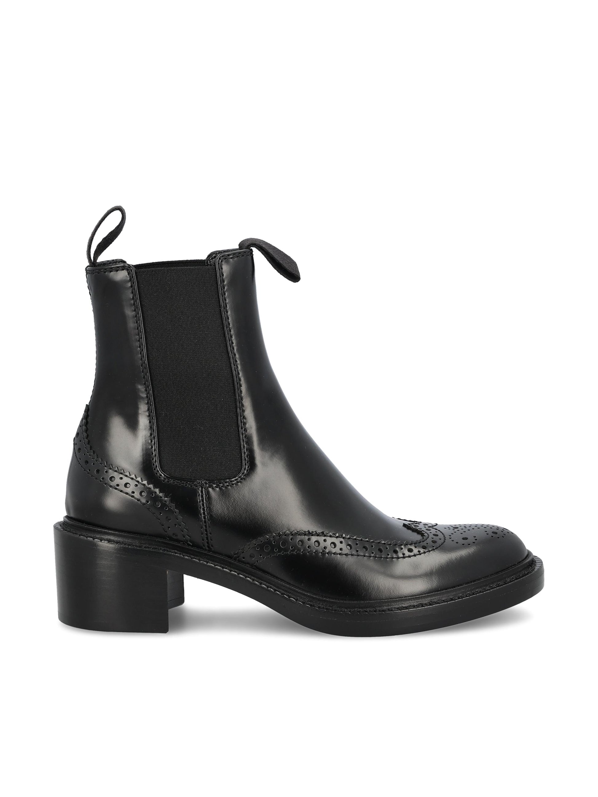 Stivali realizzati in pelle liscia. 841133 AAE8L1000 SAINT LAURENT 