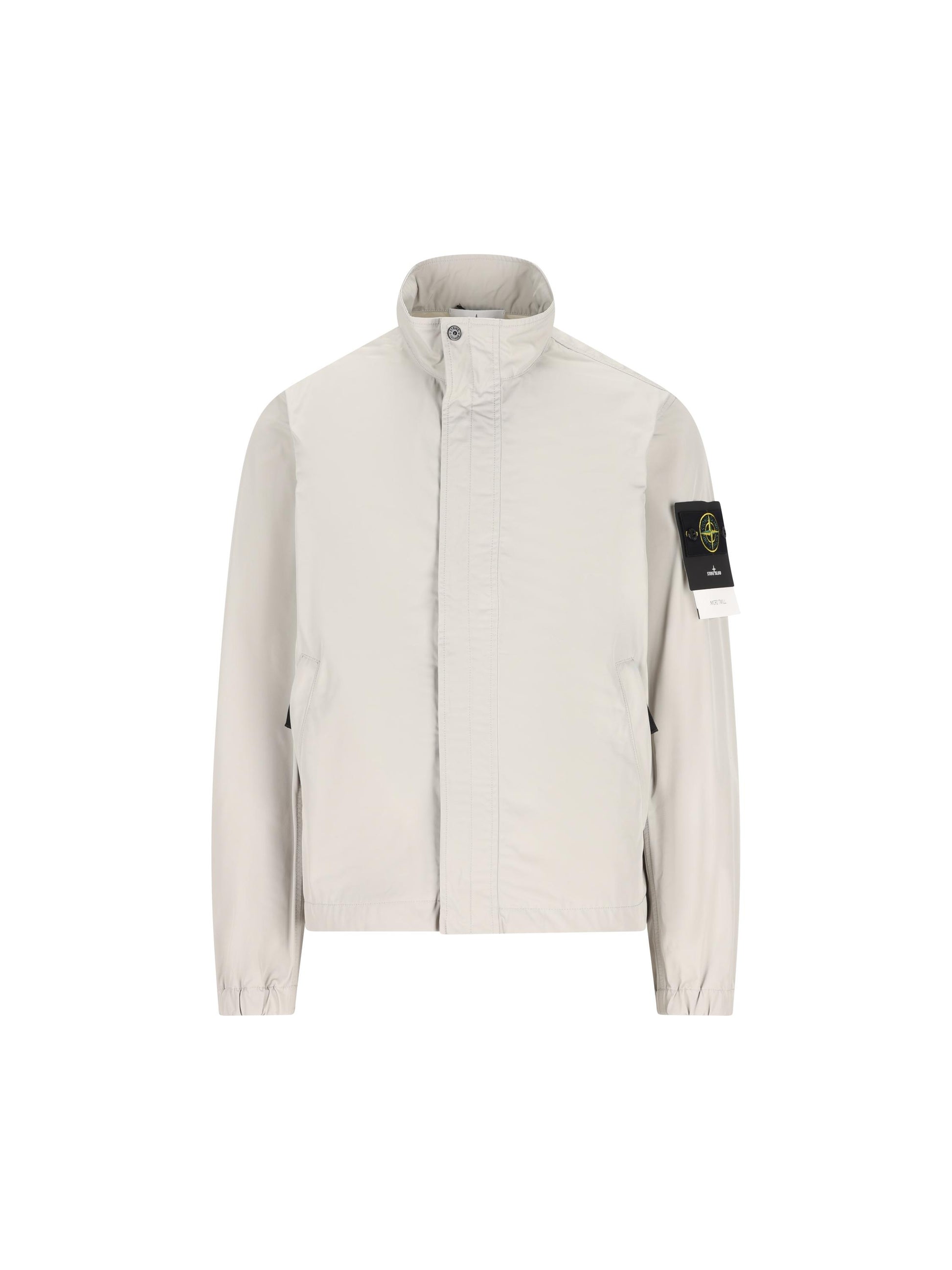 Giacca realizzata in poliestere. 4100033 S0026V0061 STONE ISLAND 