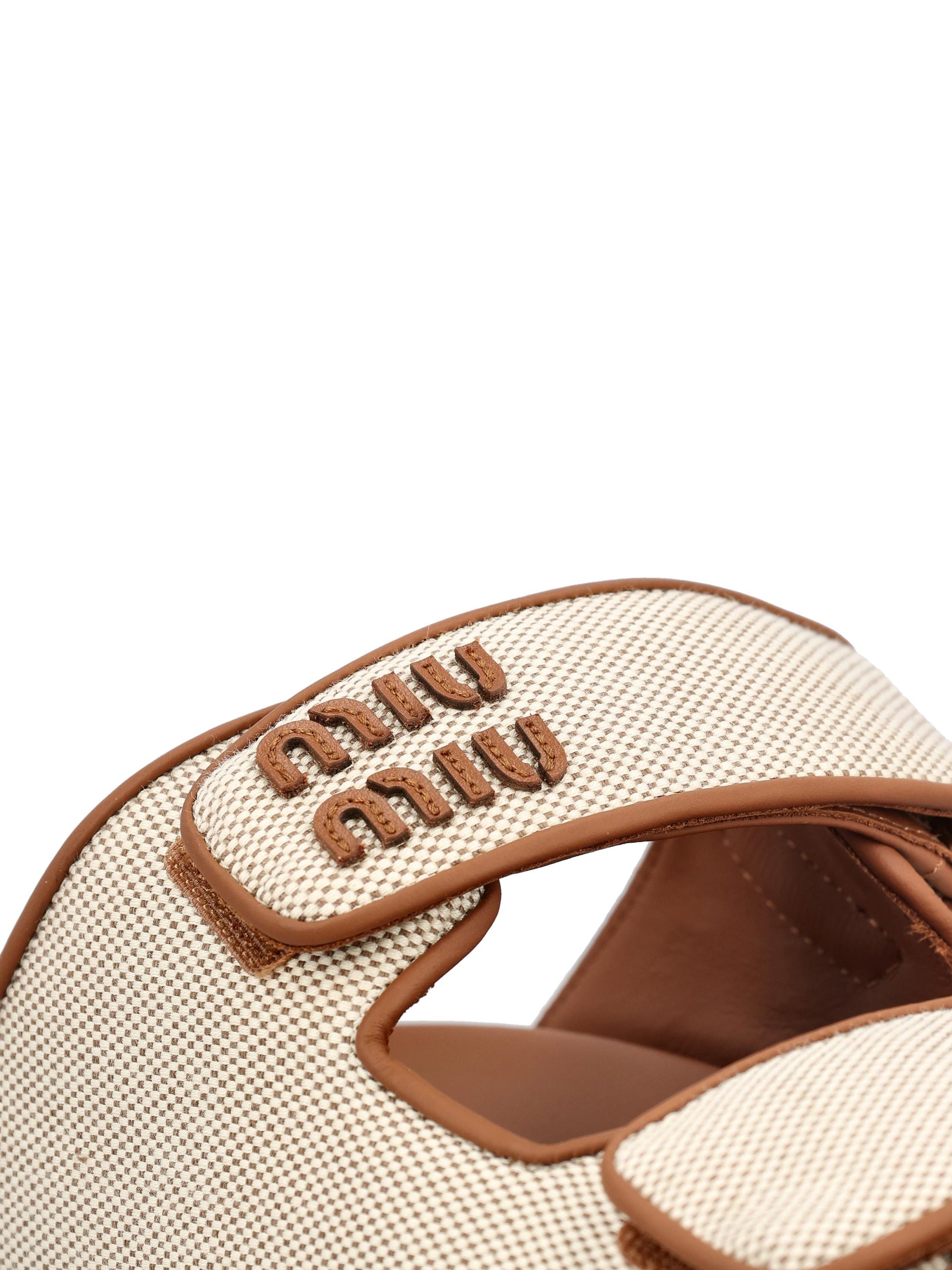 Sandali realizzati in cotone. 5XX658 Q1DF062F MIU MIU 