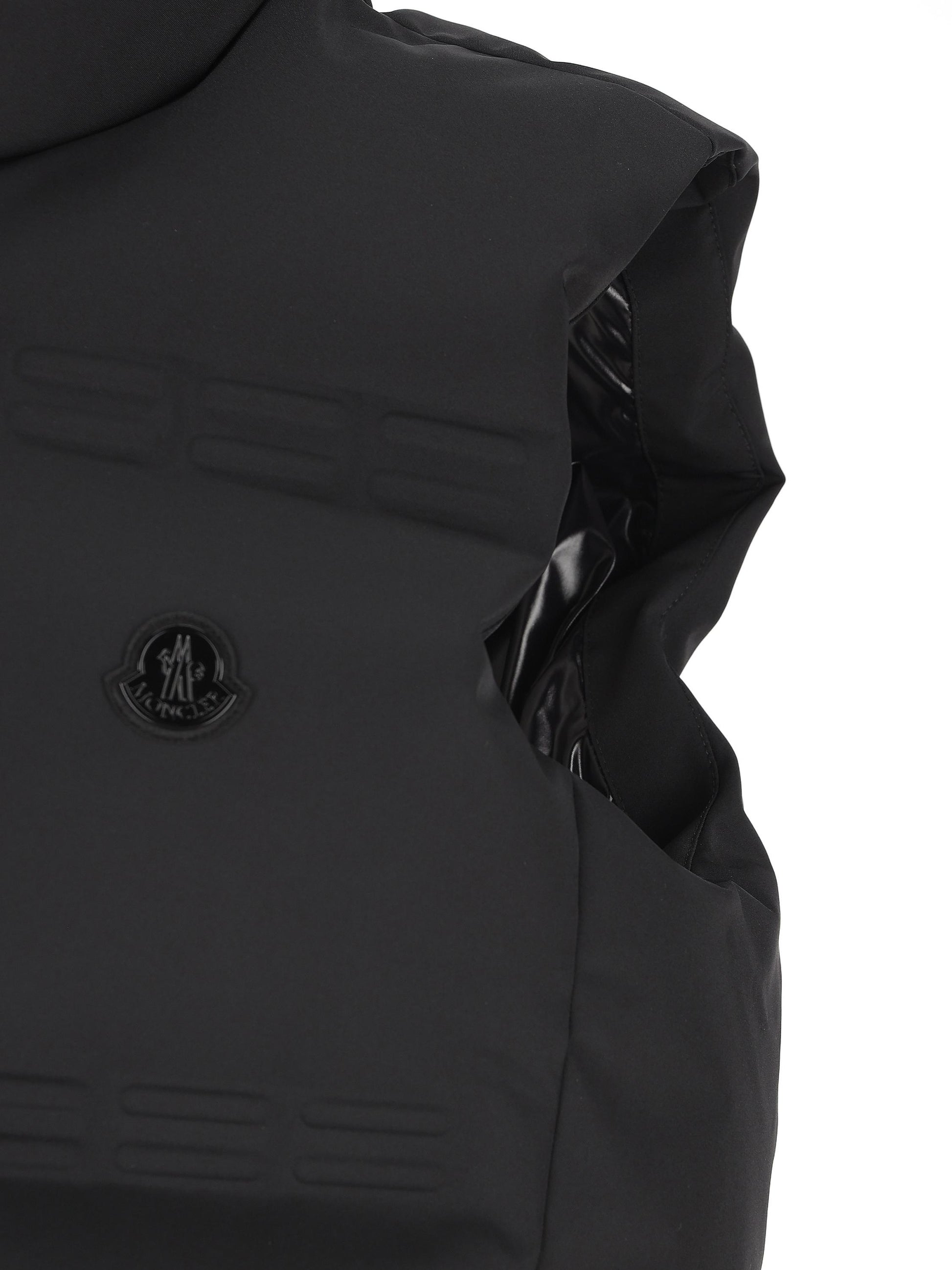 Gilet realizzato in poliestere. M1A00016 M6979999 MONCLER - ASAP ROCKY 