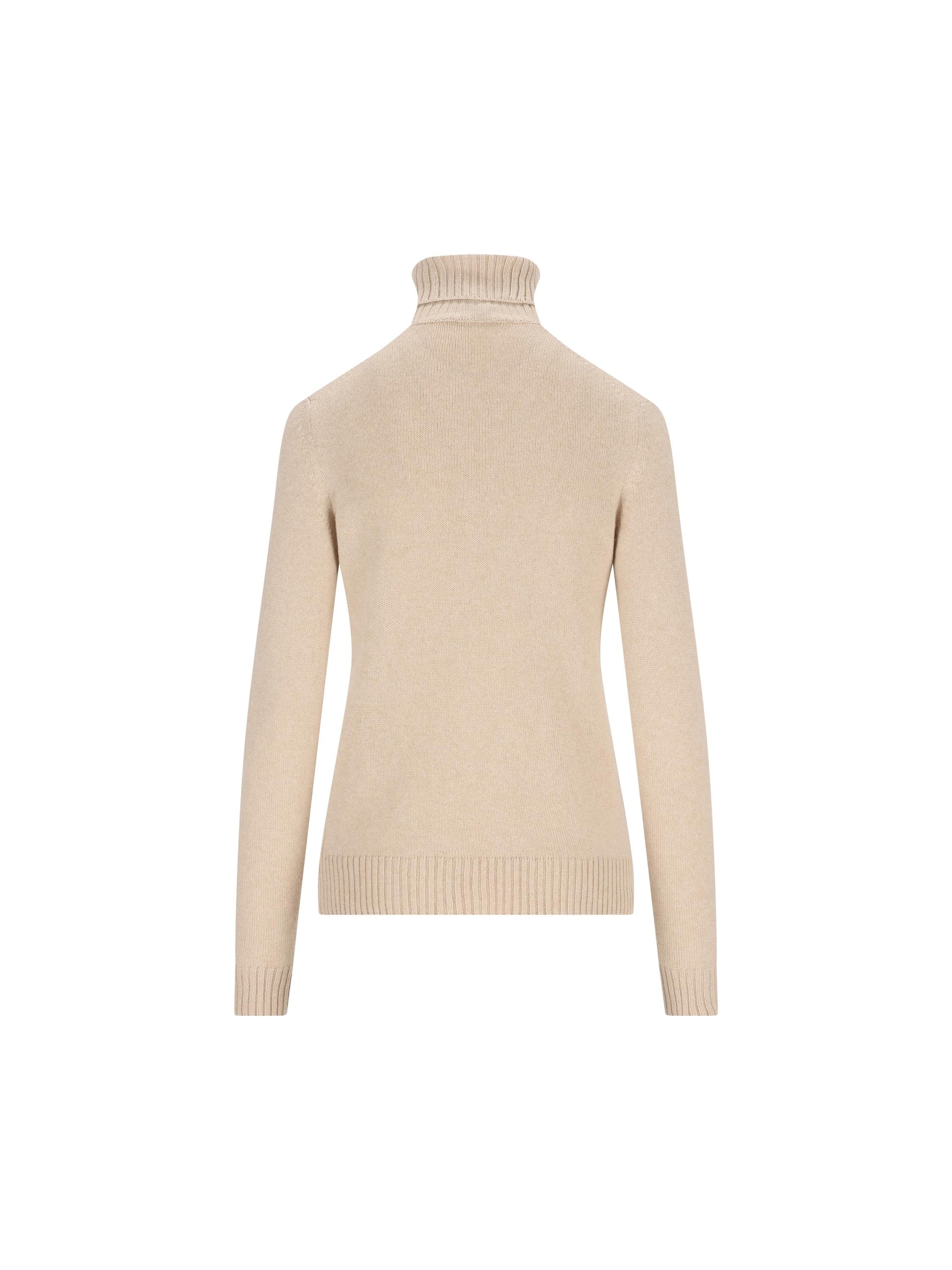 Dolcevita in baby cashmere. FAM9052 A193 LORO PIANA 