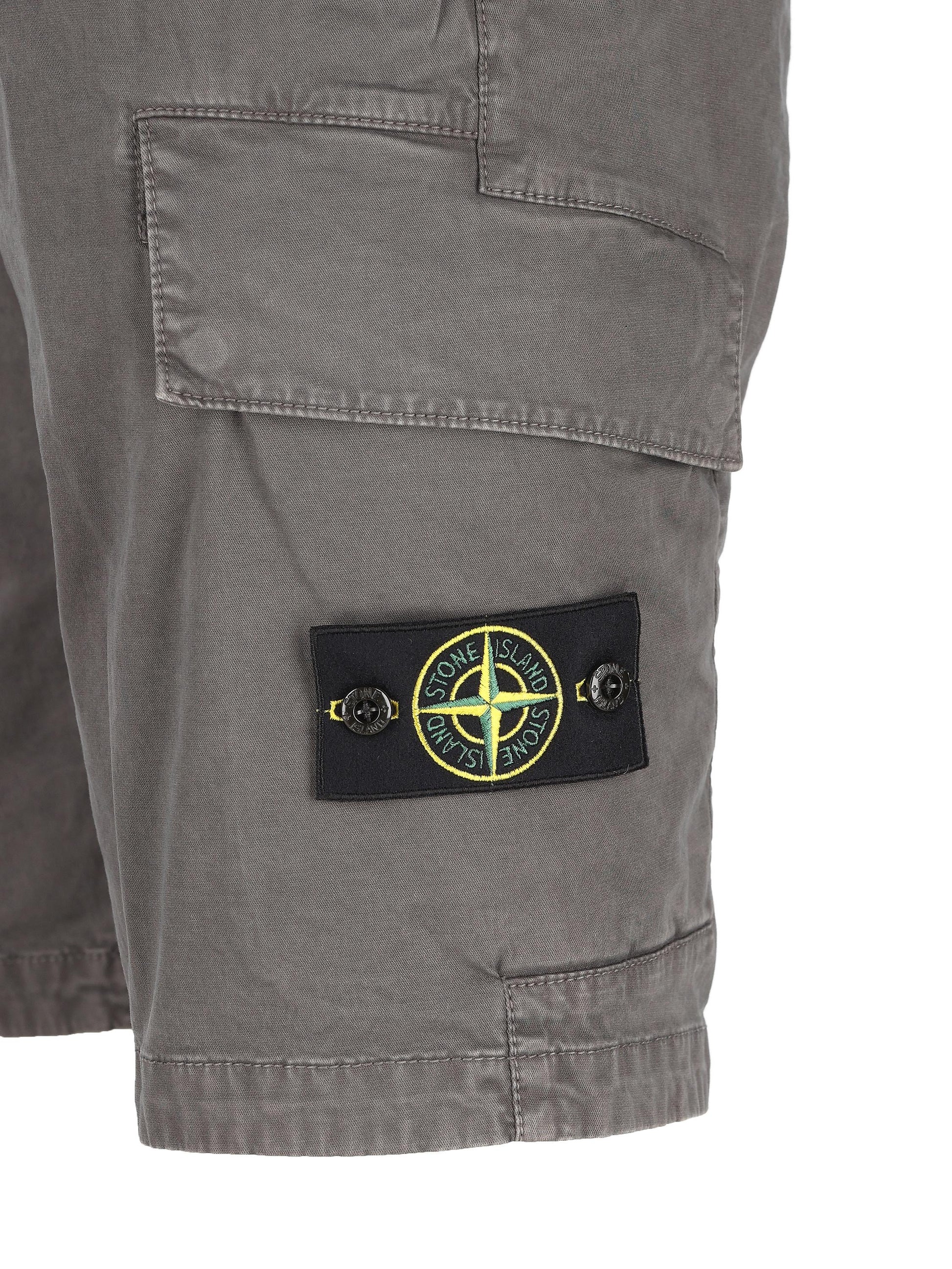 Shorts realizzati in cotone. L100018 S0004V0165 STONE ISLAND 
